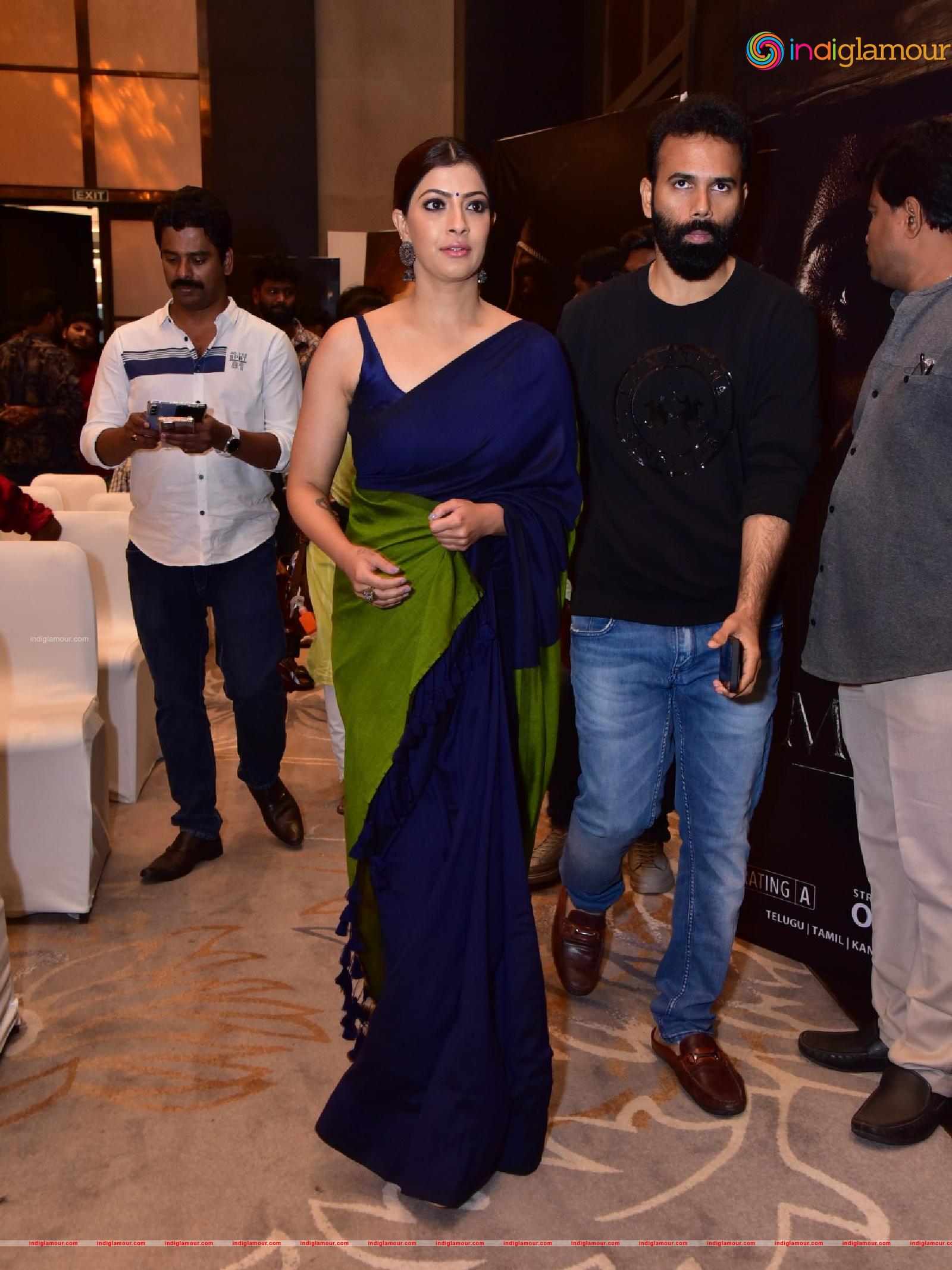 Varalaxmi Sarathkumar Actress hd photo