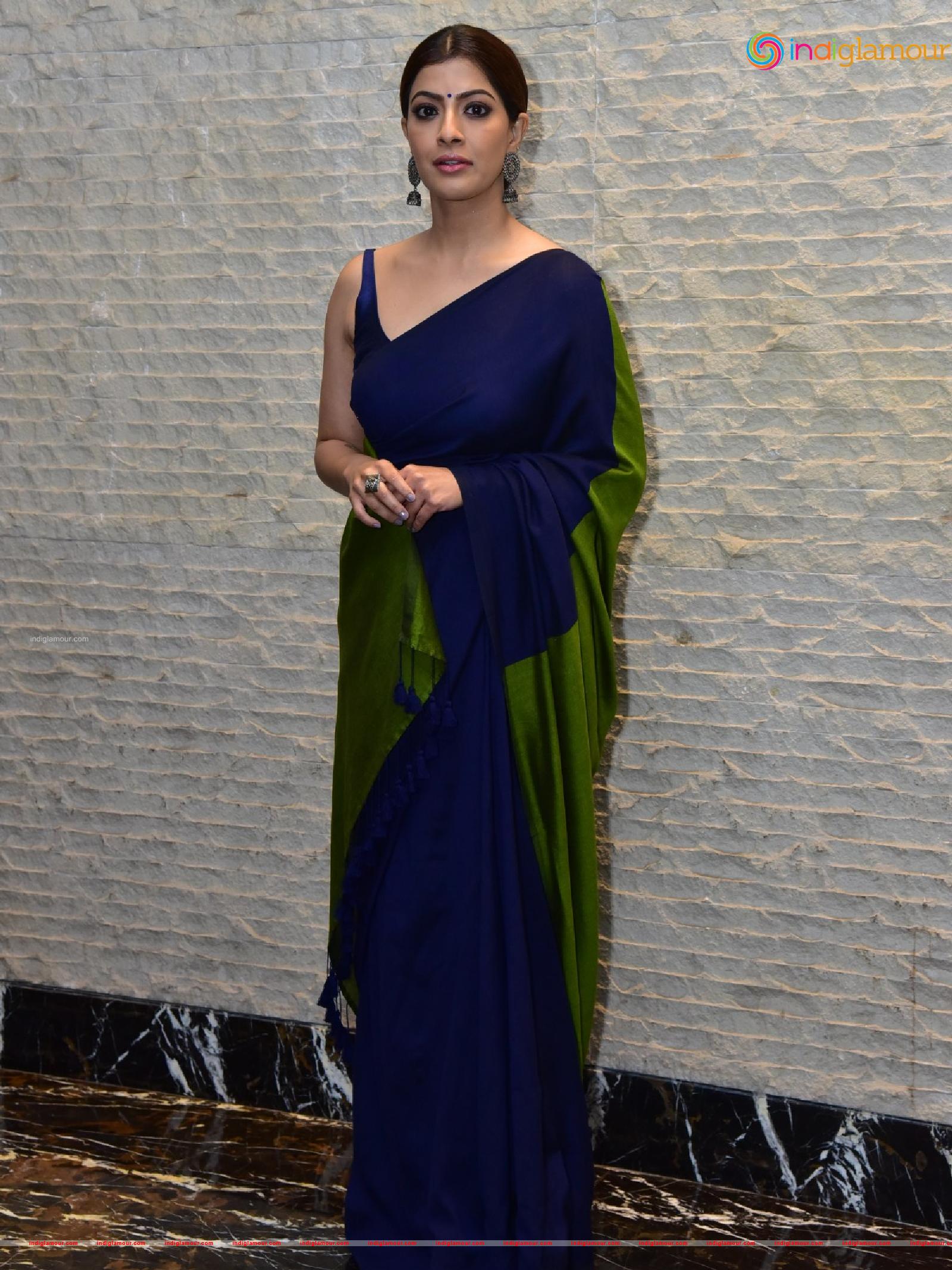 Varalaxmi Sarathkumar Actress hd photo