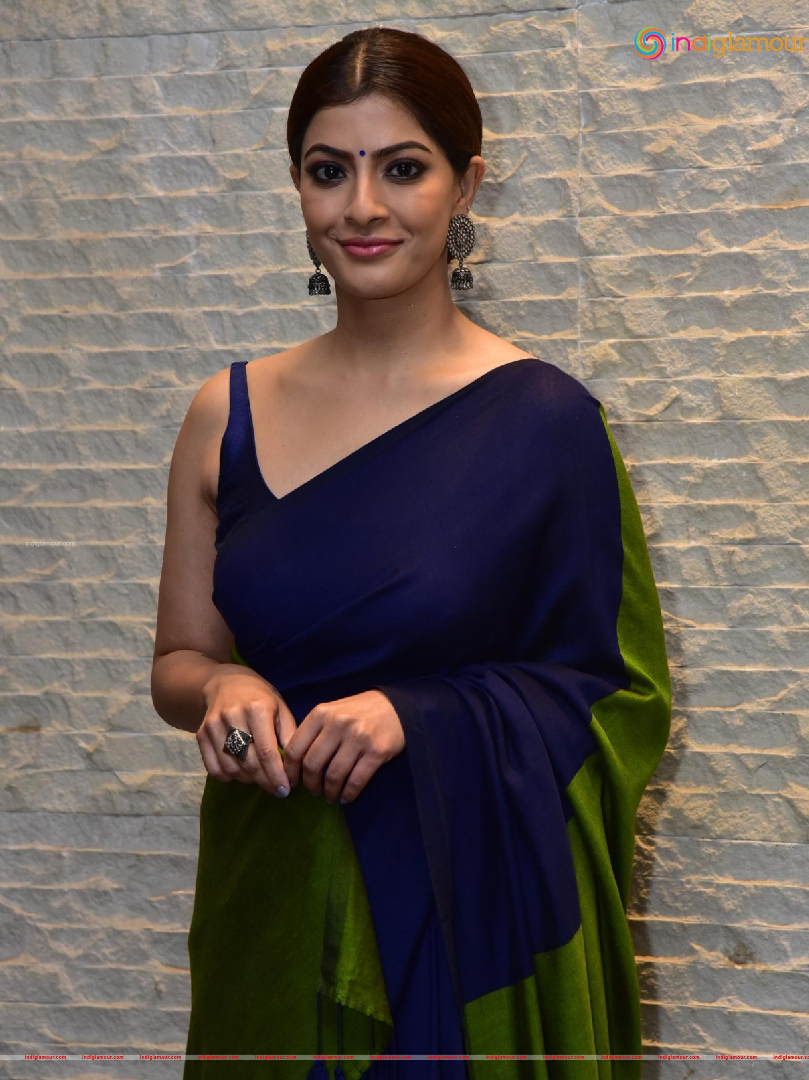 Varalaxmi Sarathkumar Actress hd photo
