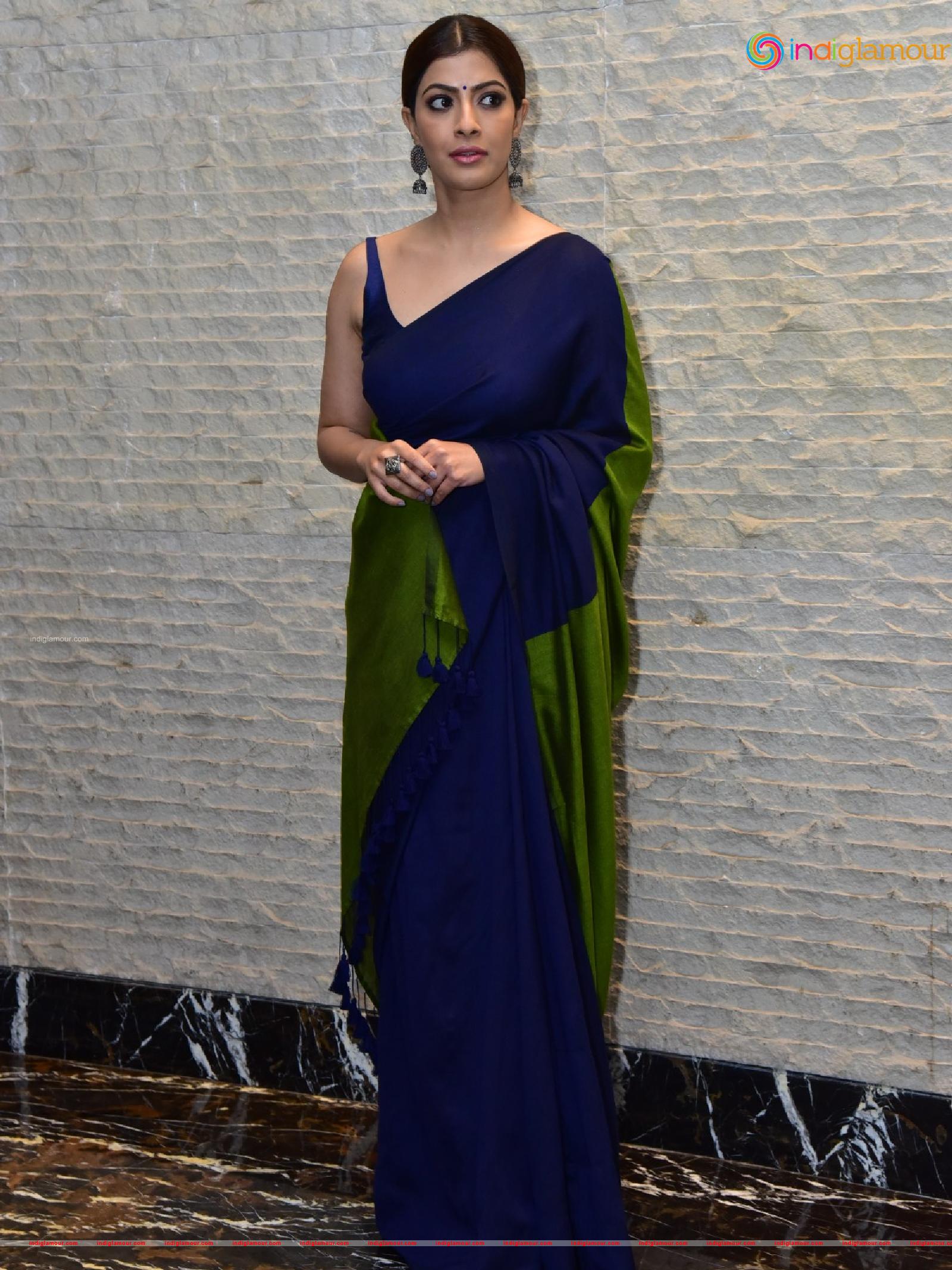 Varalaxmi Sarathkumar Actress hd photo