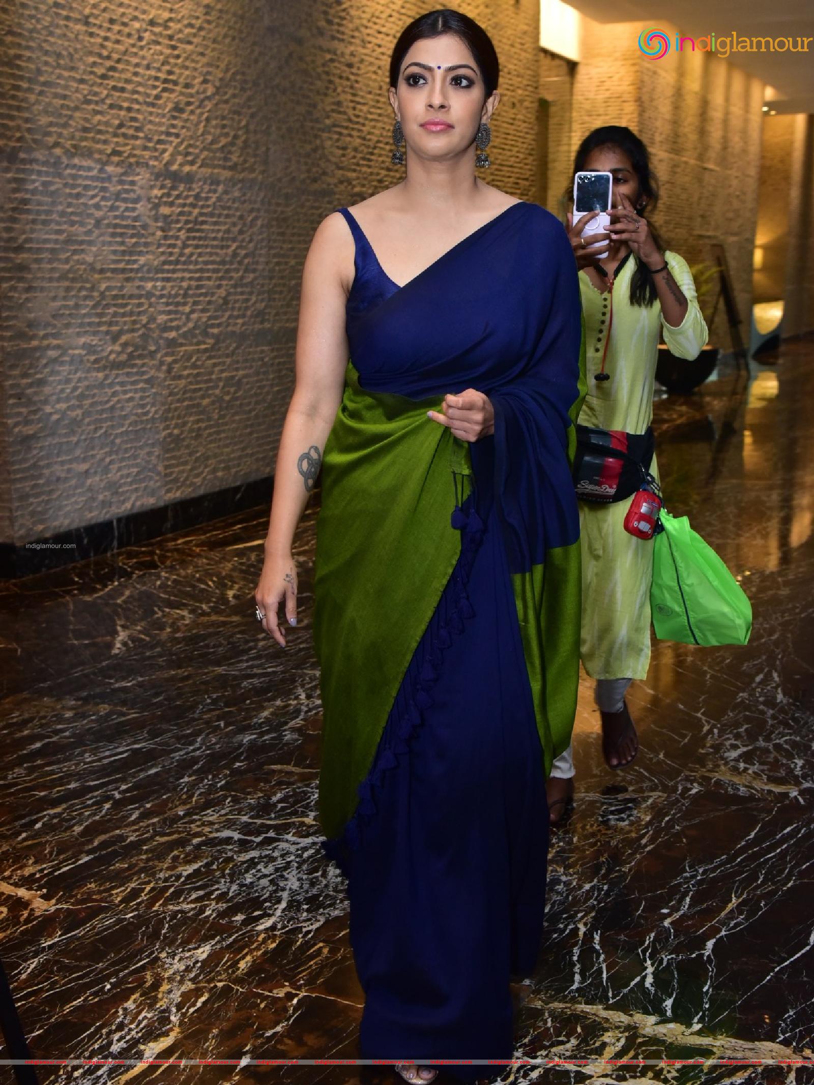 Varalaxmi Sarathkumar Actress hd photo