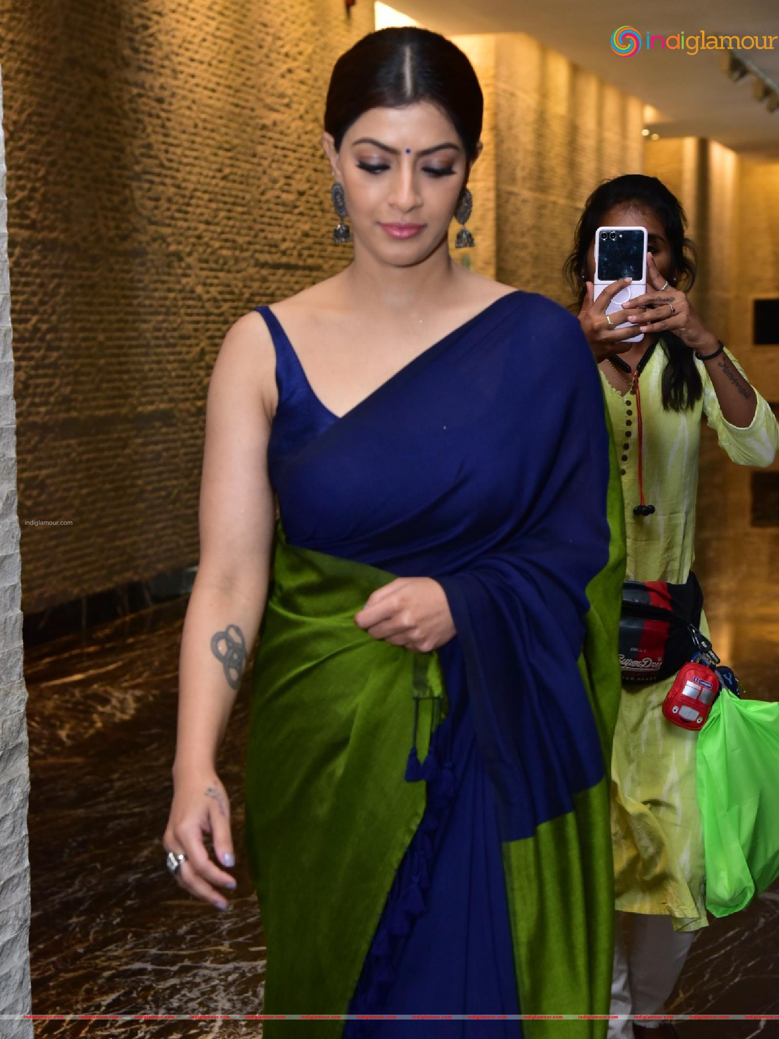 Varalaxmi Sarathkumar Actress hd photo