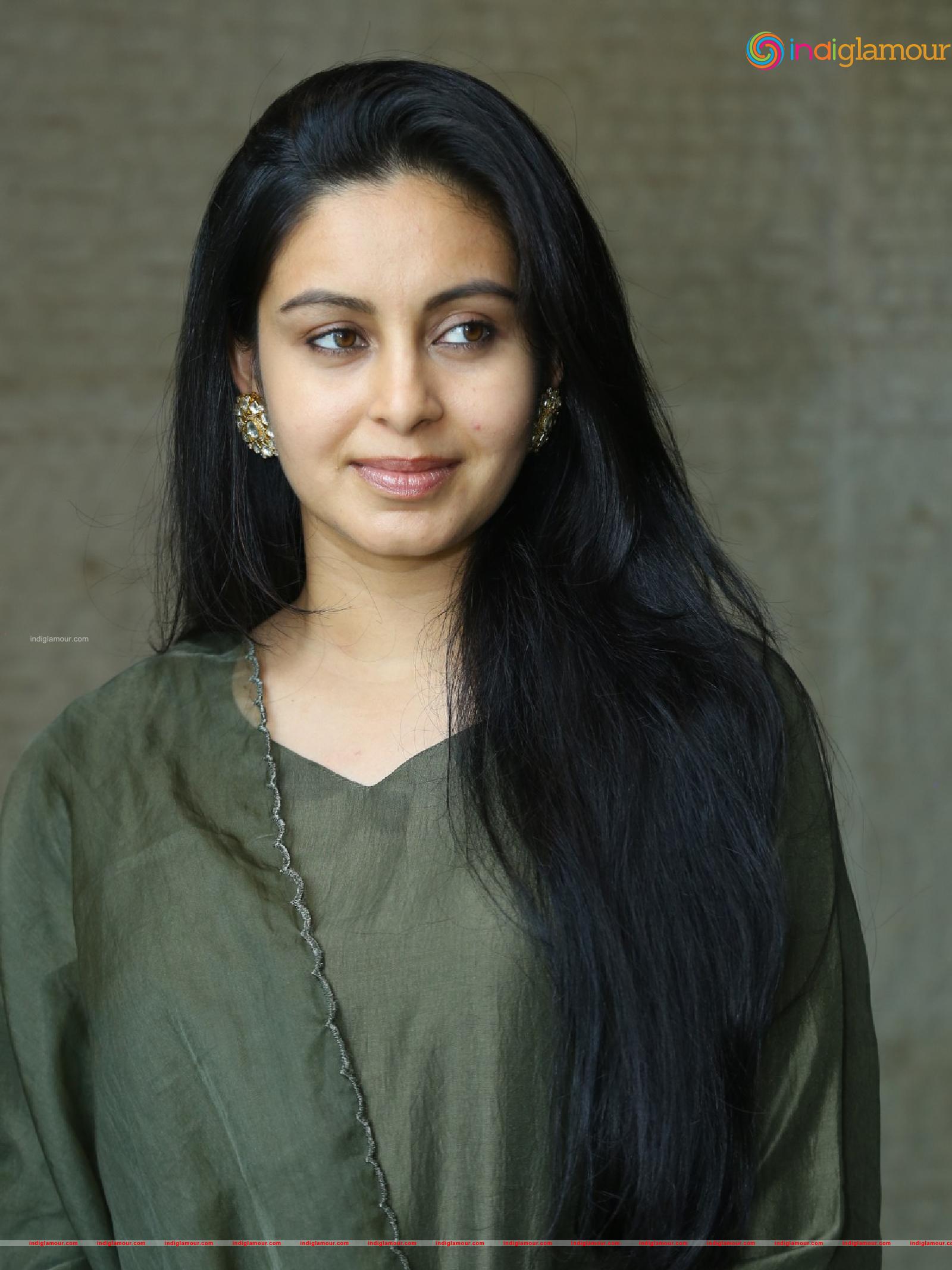 Abhinaya Actress hd photo