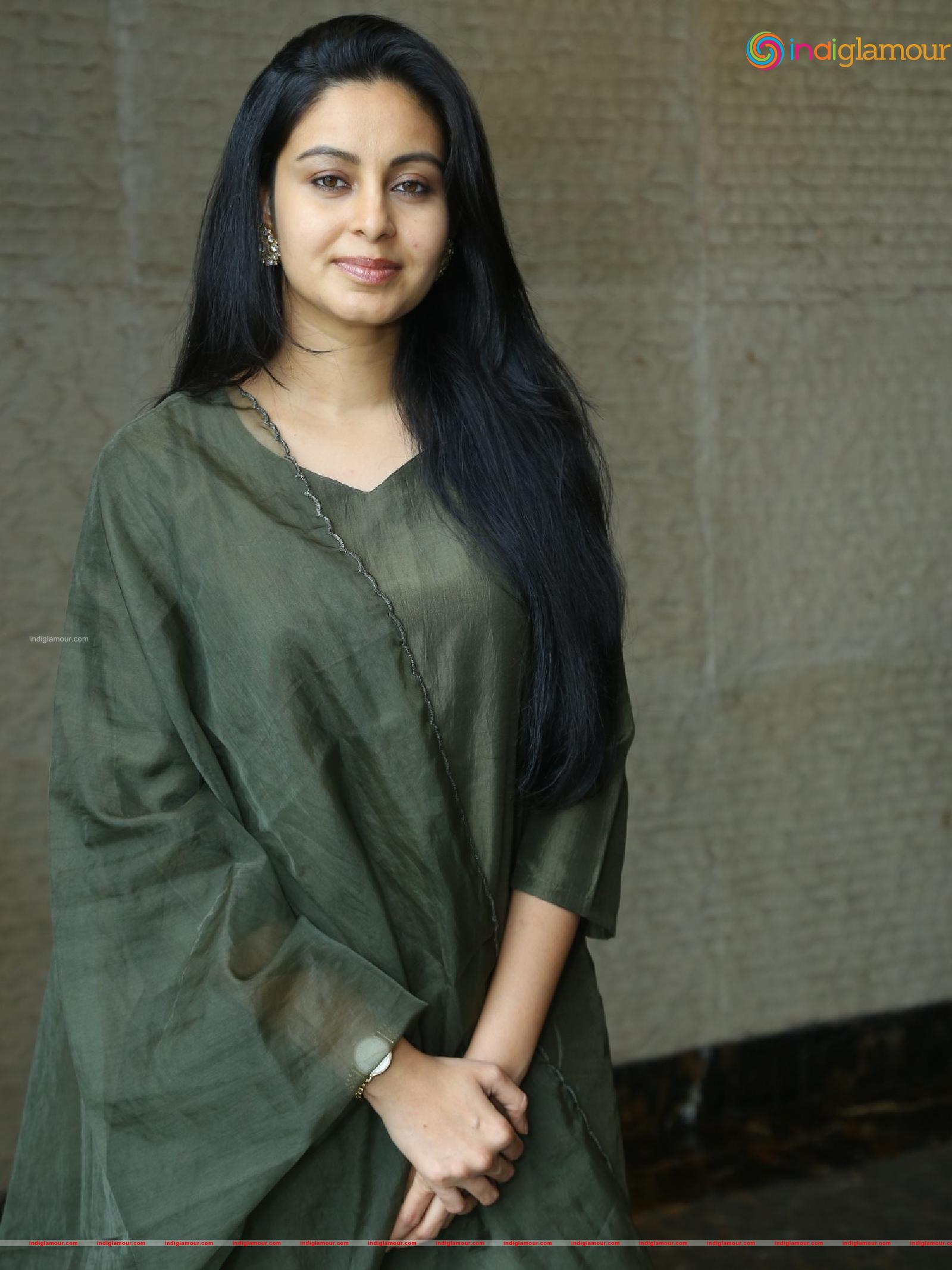 Abhinaya Actress hd photo