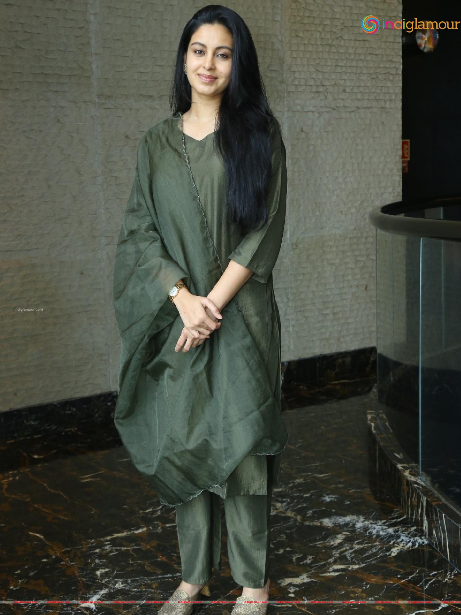 Abhinaya Actress hd photo