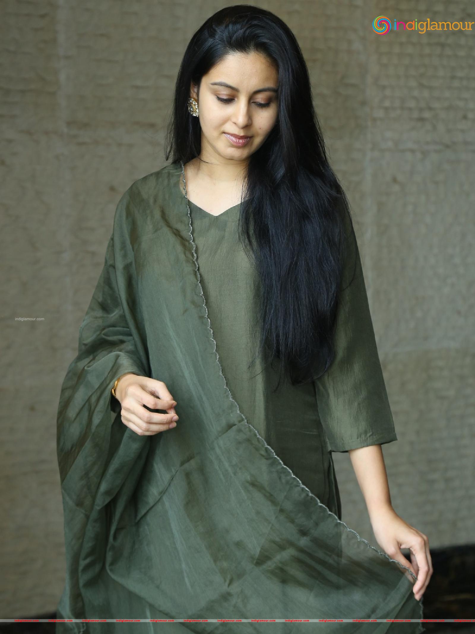 Abhinaya Actress hd photo