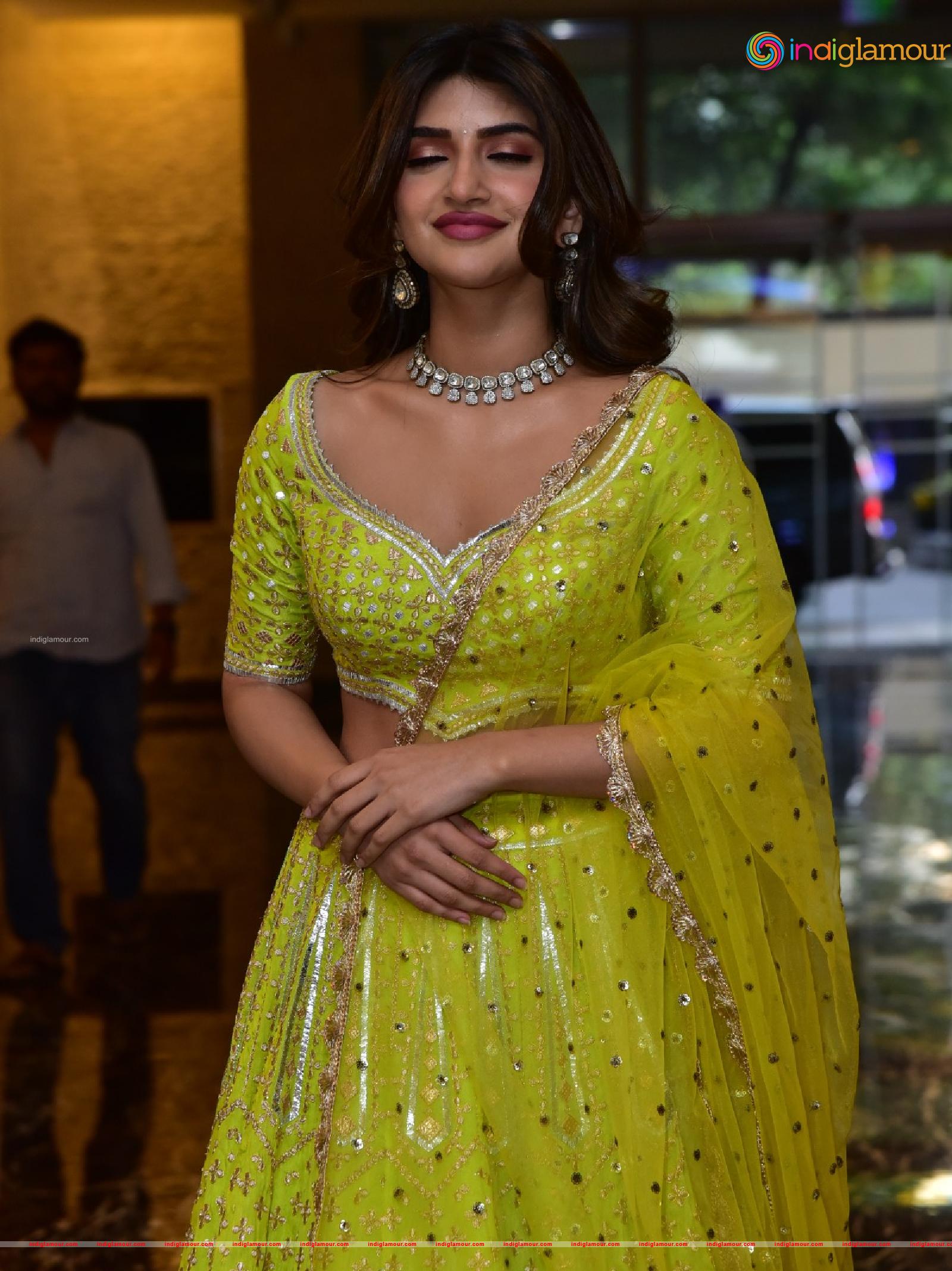 Sreeleela Actress hd photo