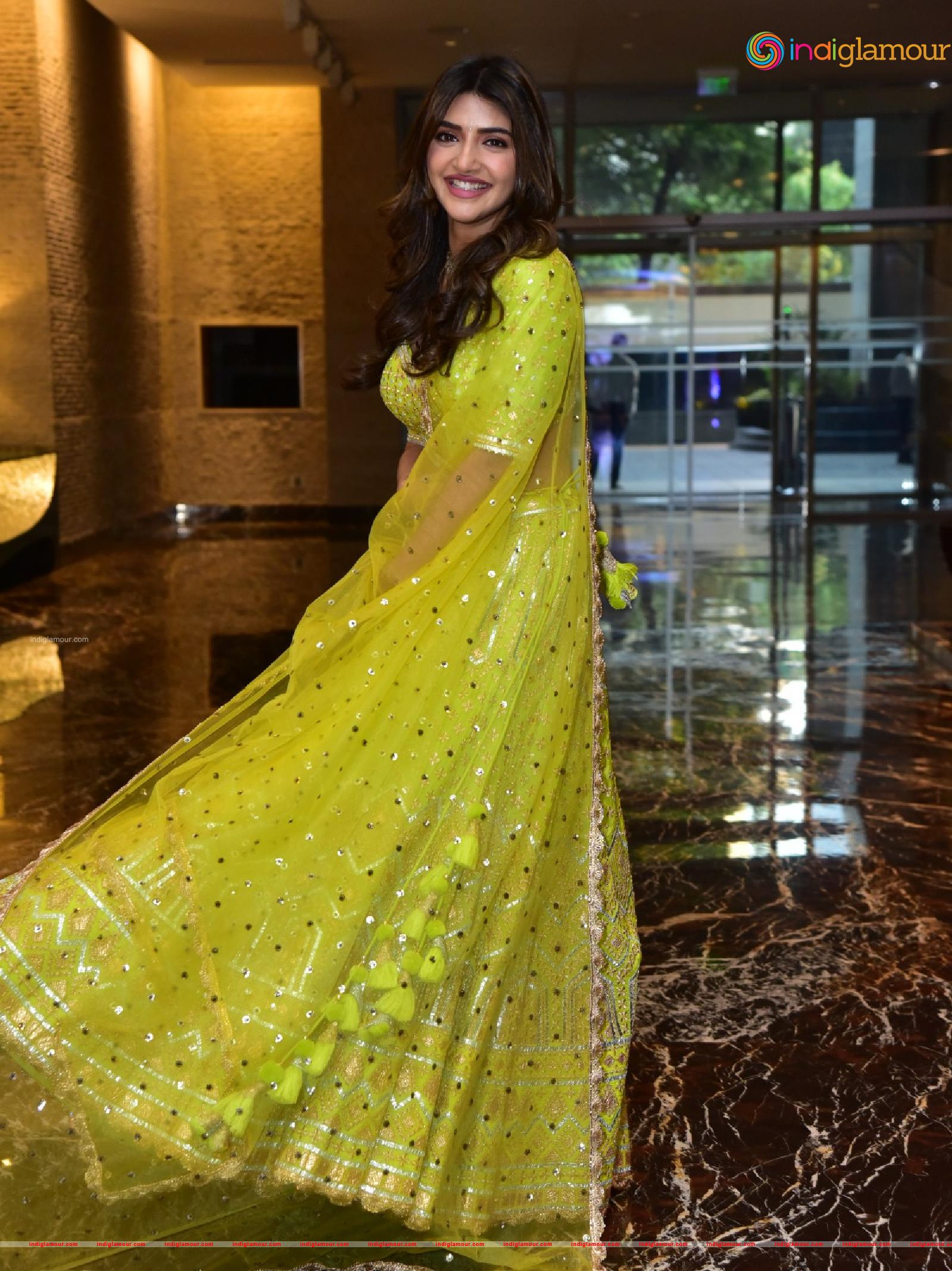 Sreeleela Actress hd photo