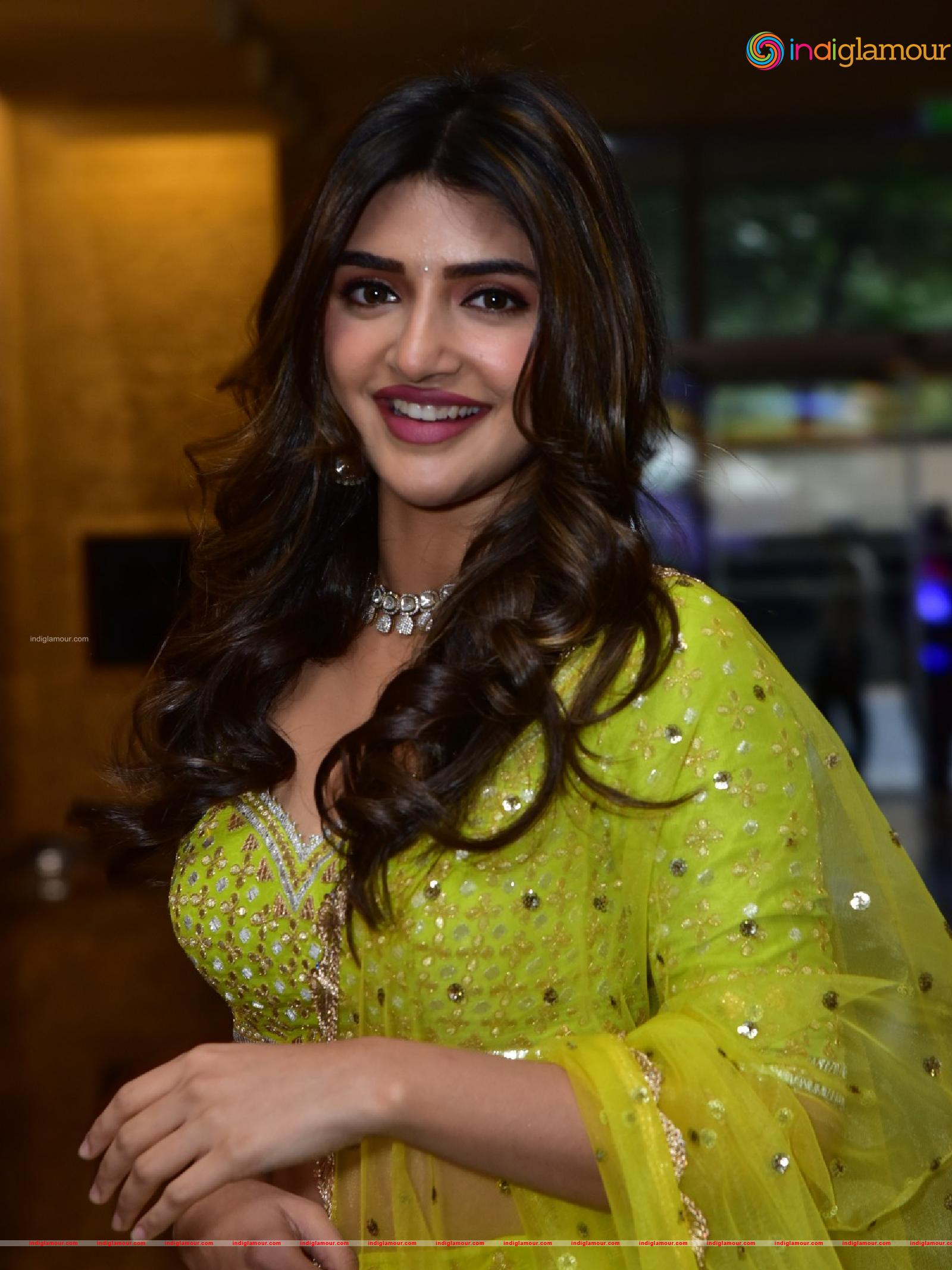 Sreeleela Actress hd photo