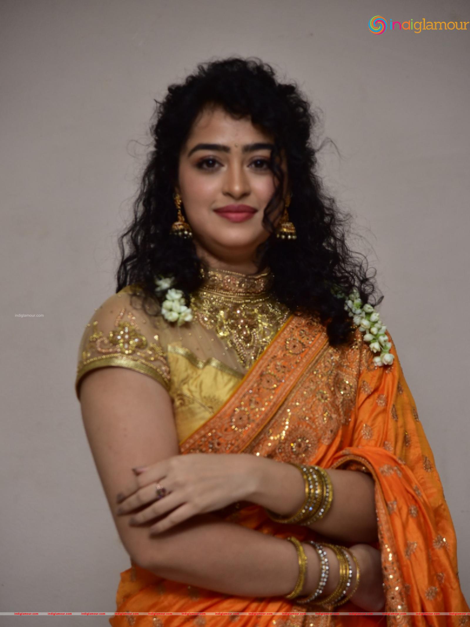 Apsara Rani Actress hd photo