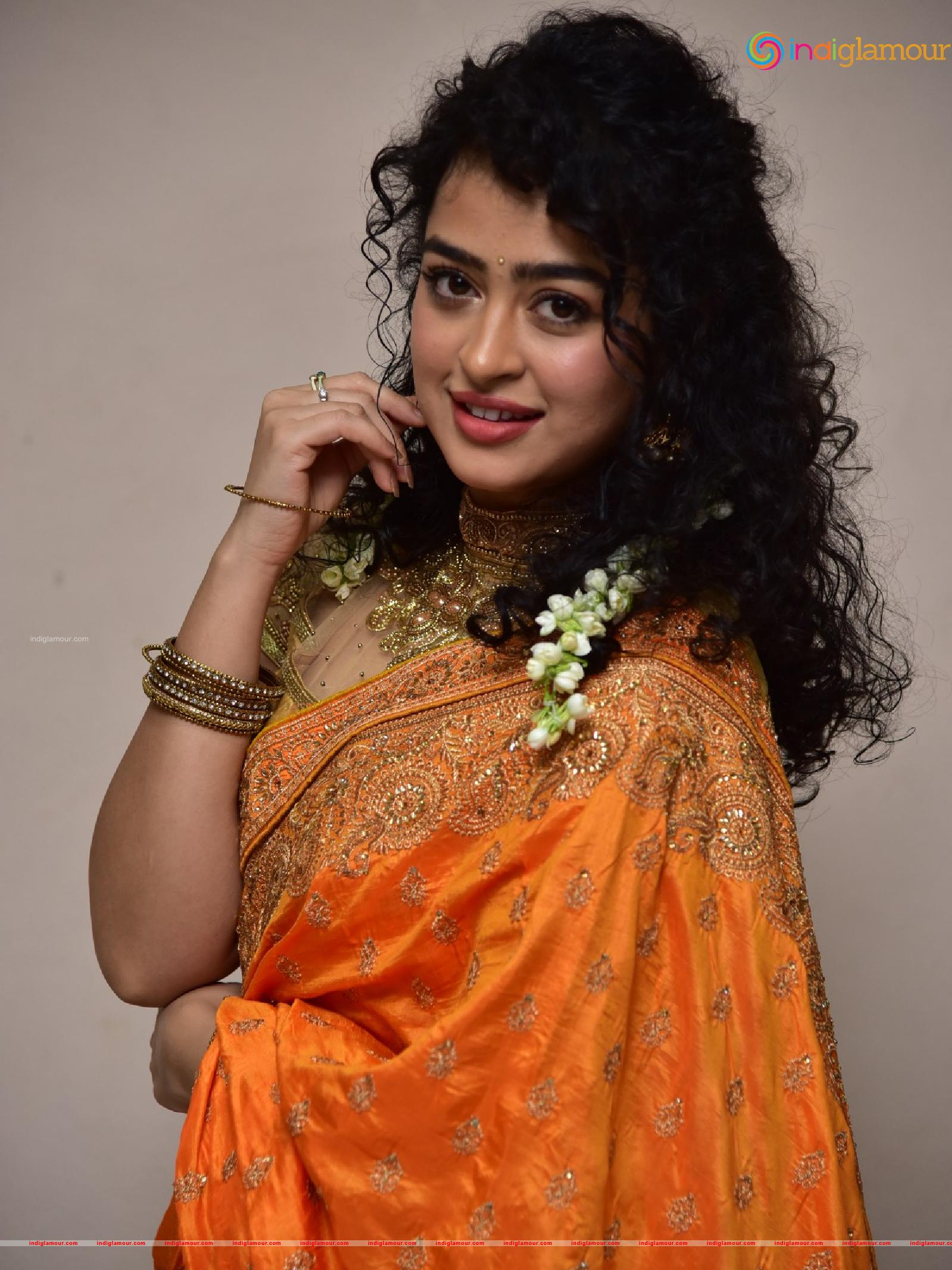 Apsara Rani Actress hd photo