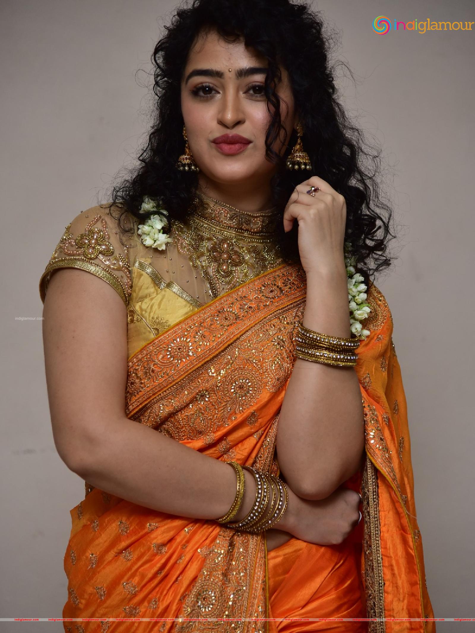 Apsara Rani Actress hd photo