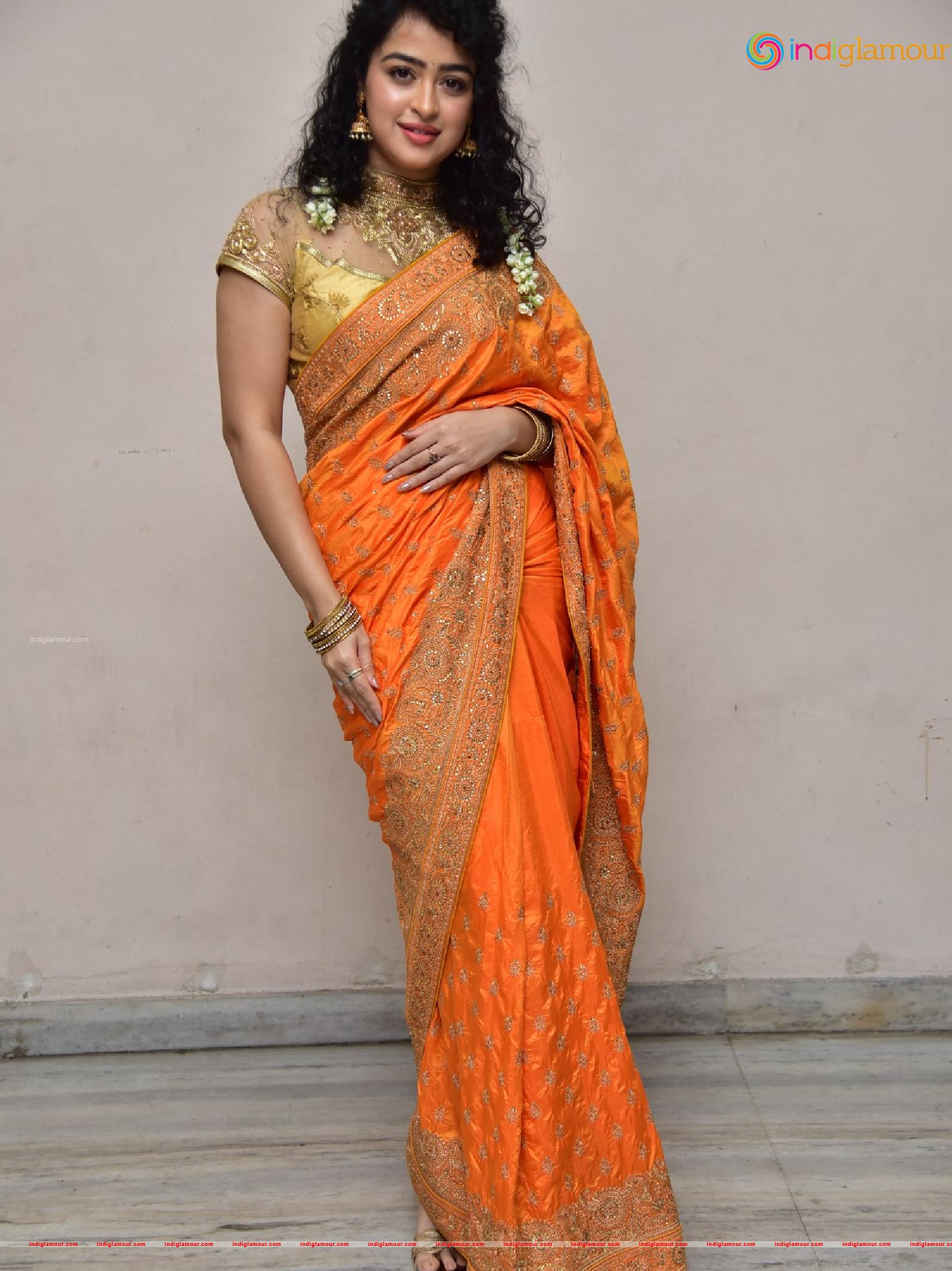 Apsara Rani Actress hd photo