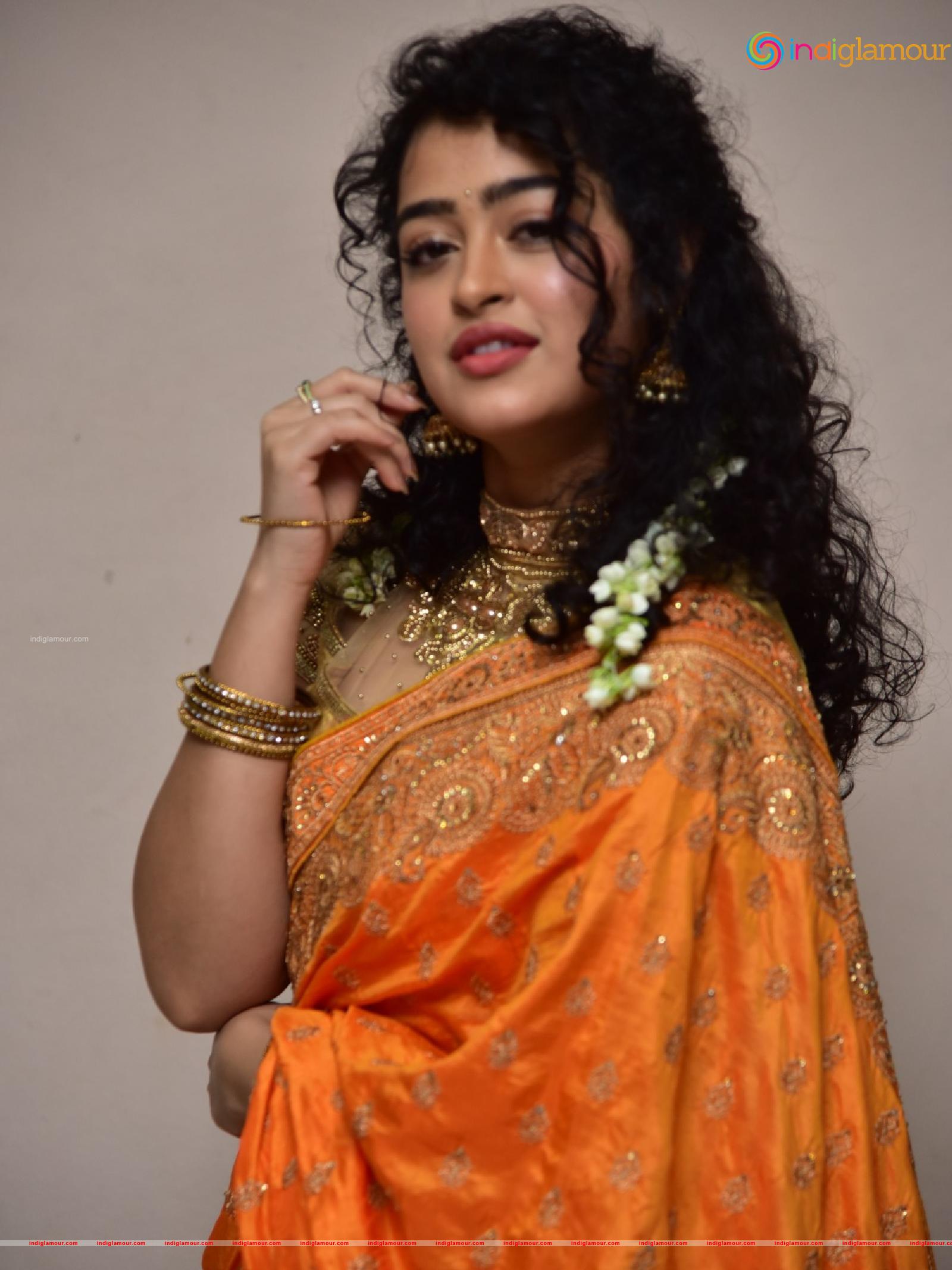 Apsara Rani Actress hd photo