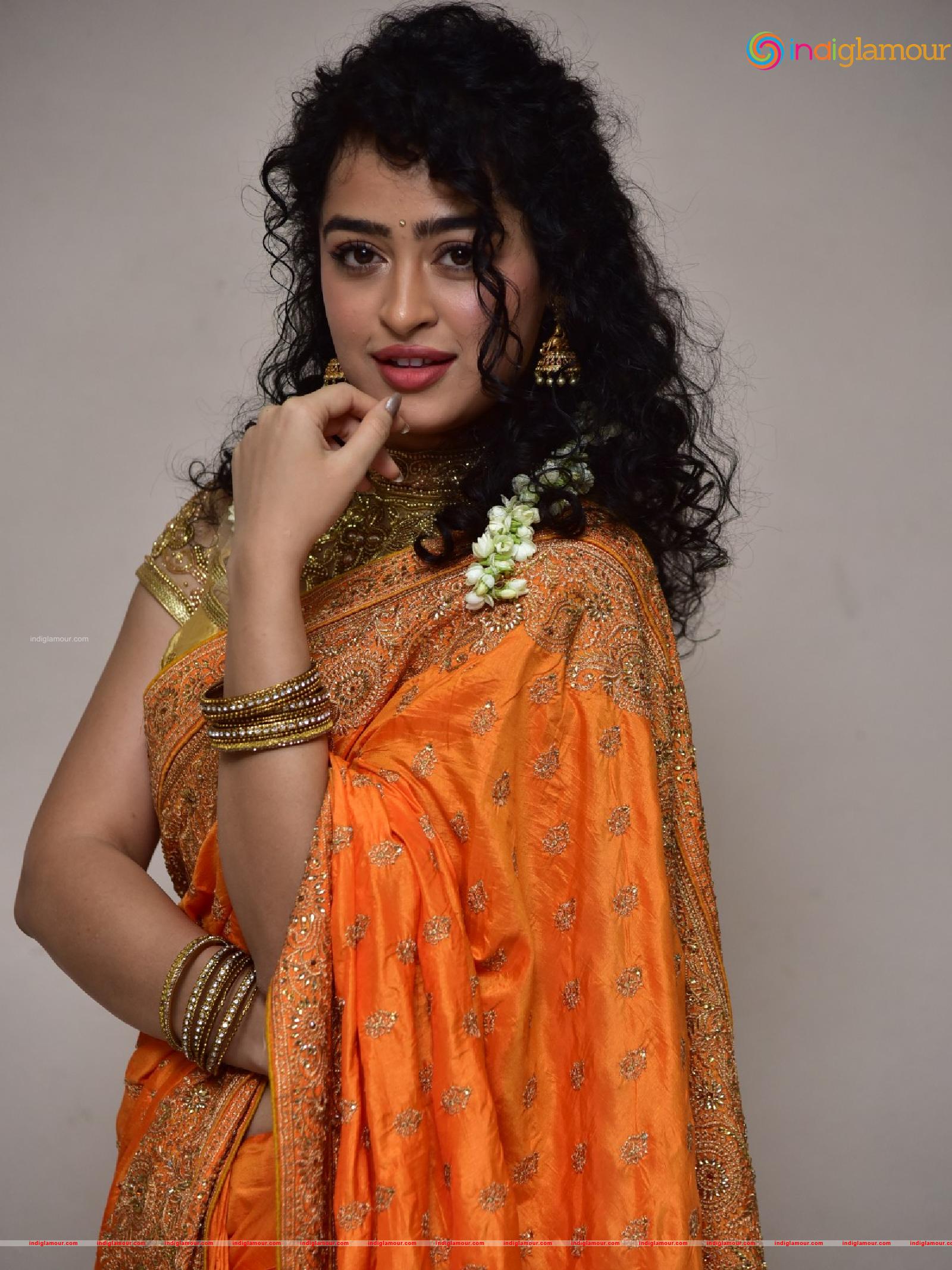 Apsara Rani Actress hd photo