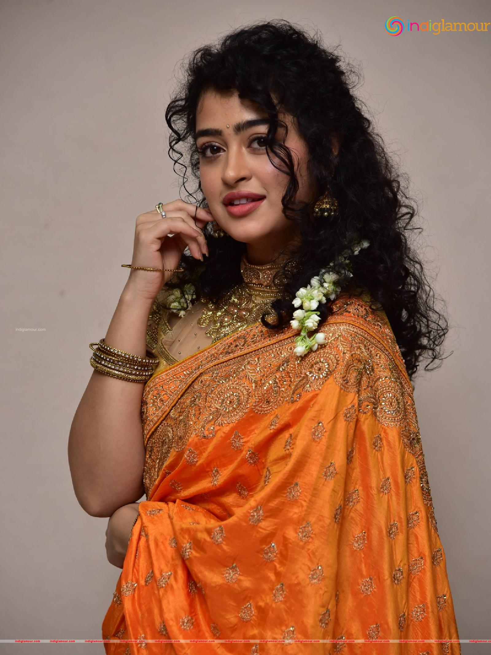 Apsara Rani Actress hd photo
