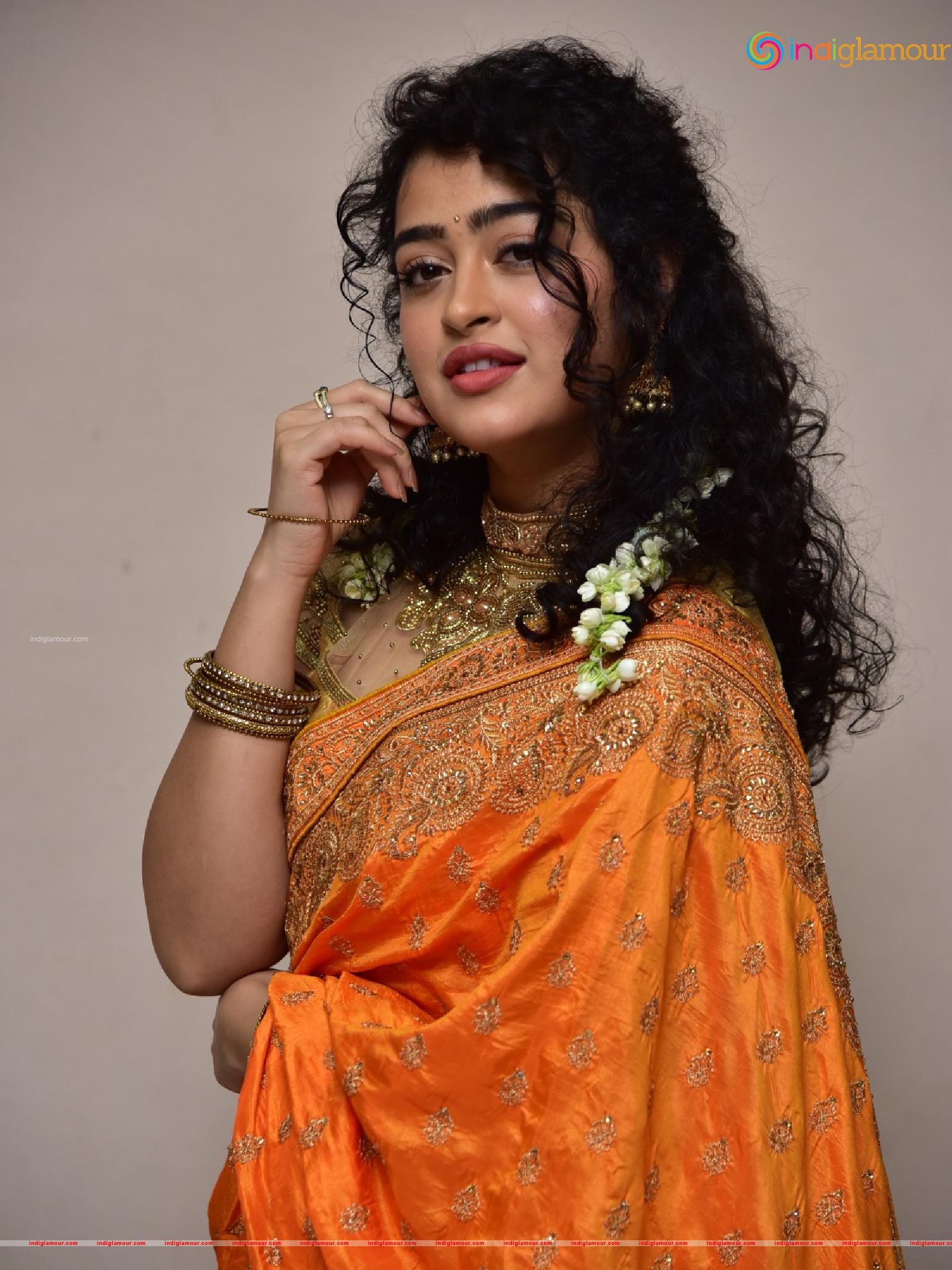 Apsara Rani Actress hd photo