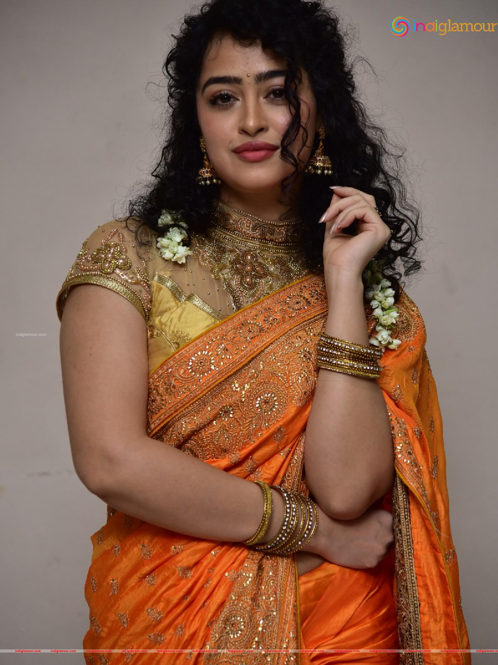Apsara Rani Actress hd photo