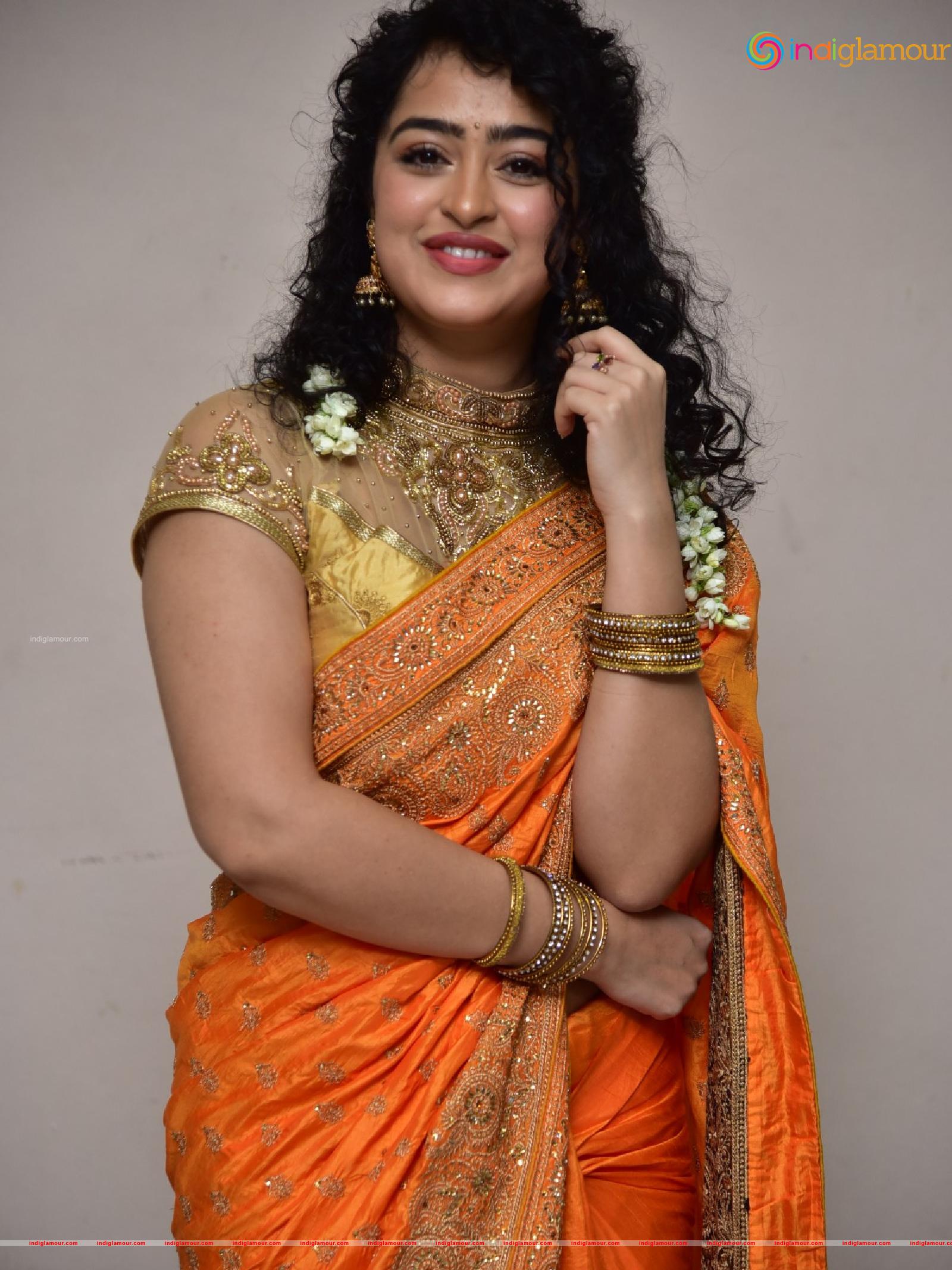 Apsara Rani Actress hd photo