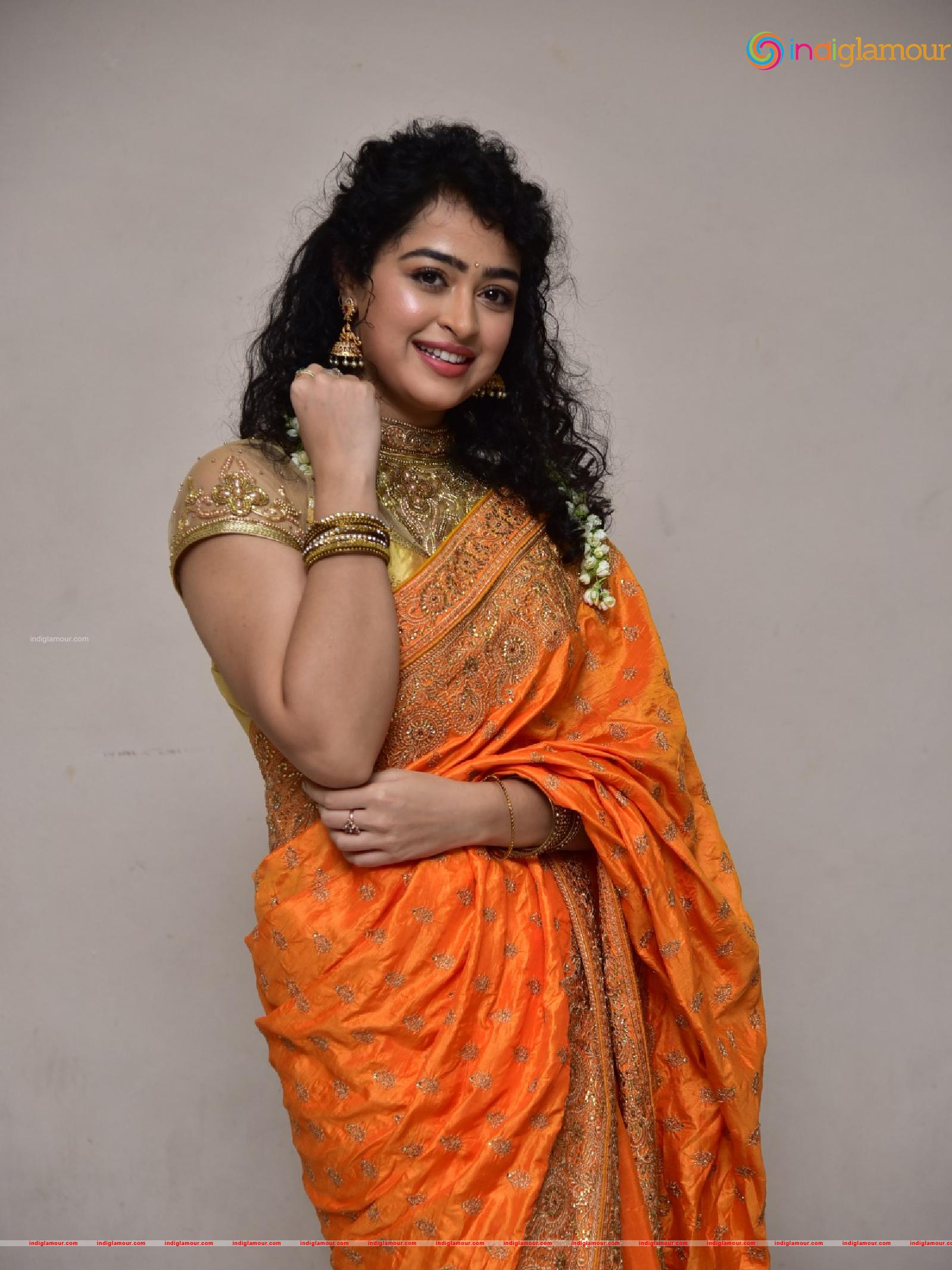 Apsara Rani Actress hd photo