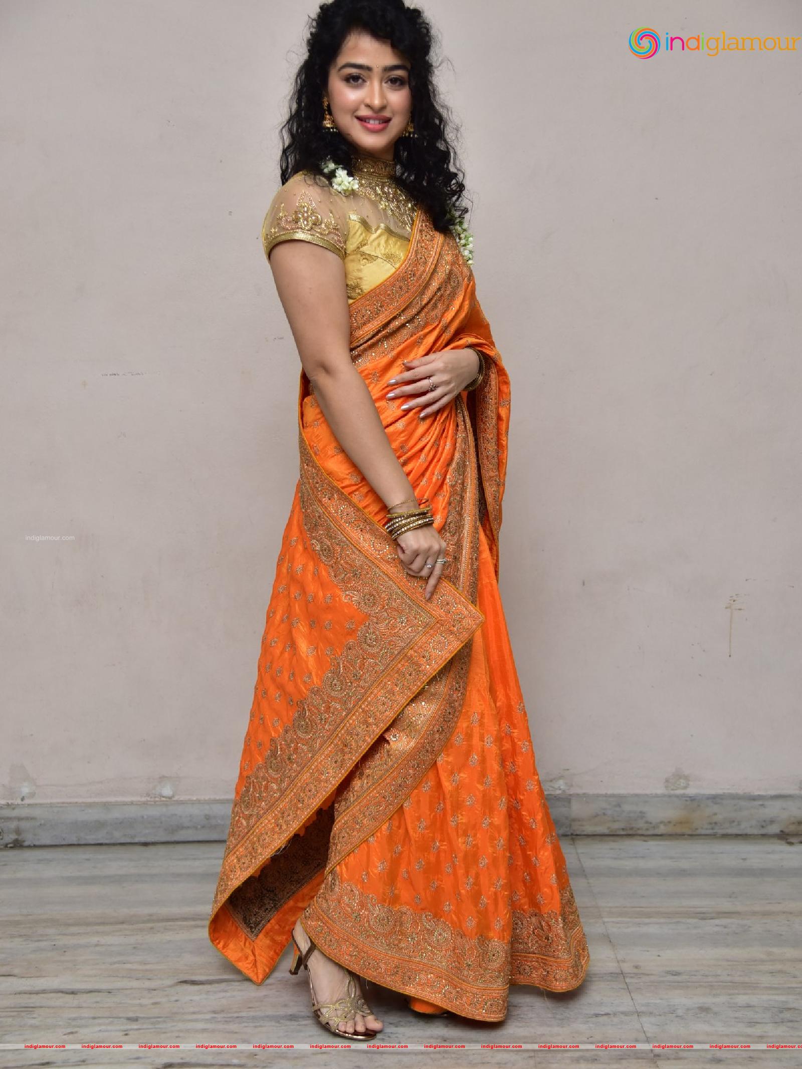 Apsara Rani Actress hd photo