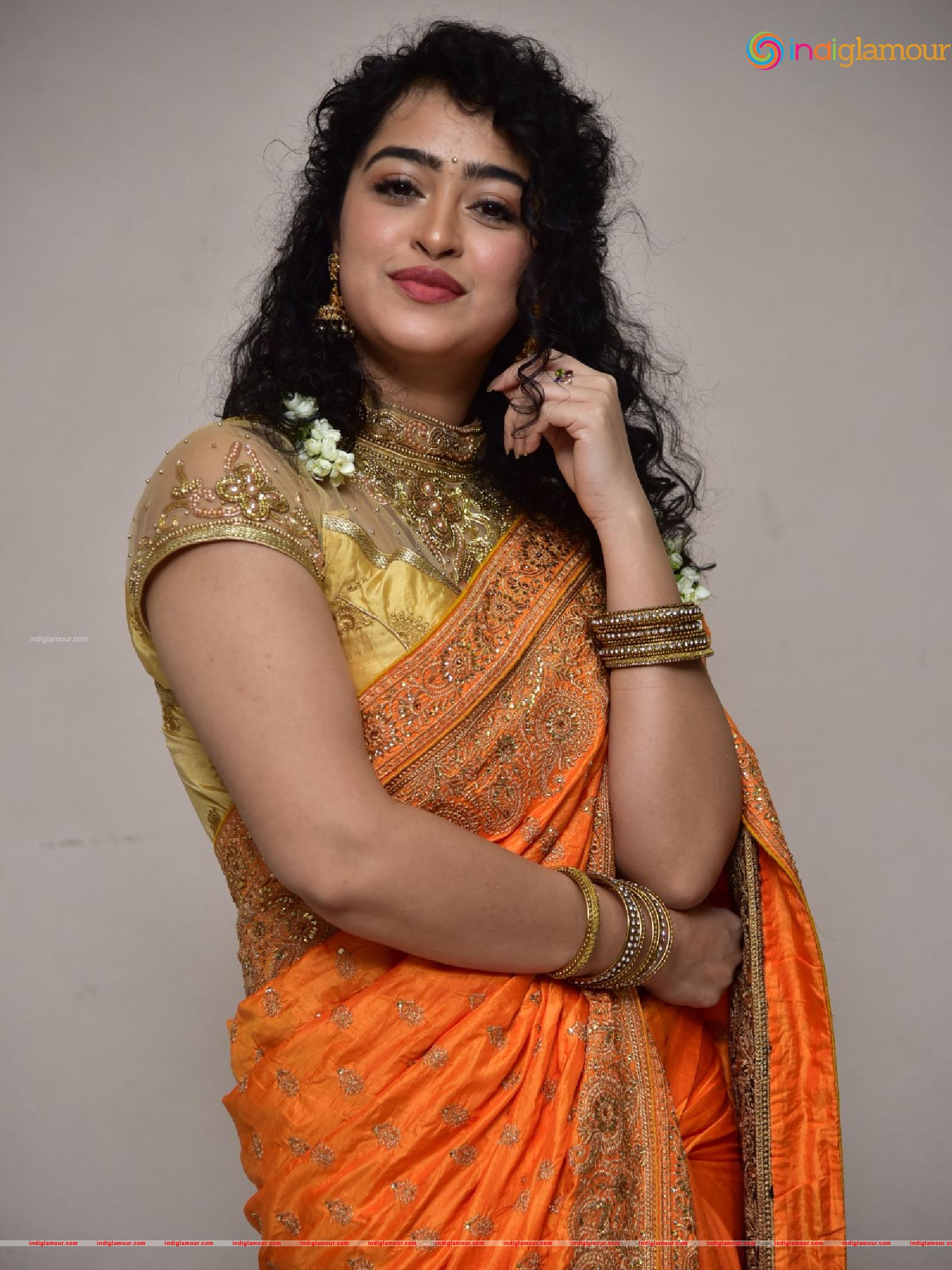 Apsara Rani Actress hd photo