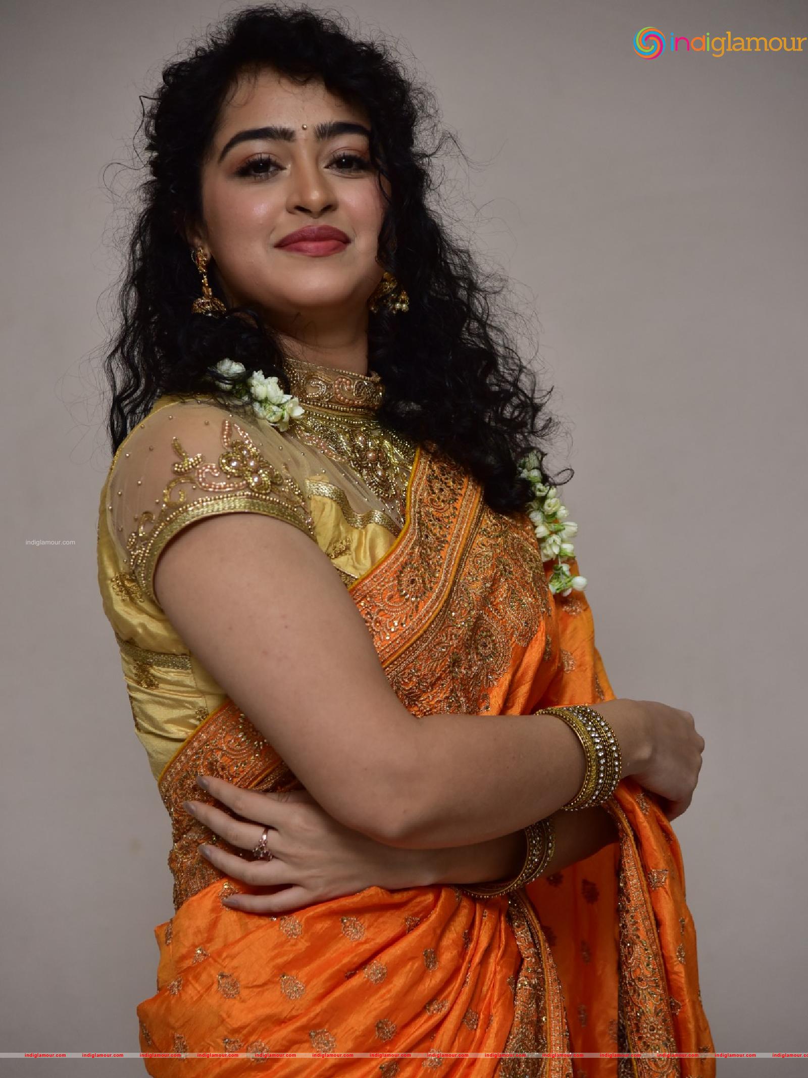 Apsara Rani Actress hd photo