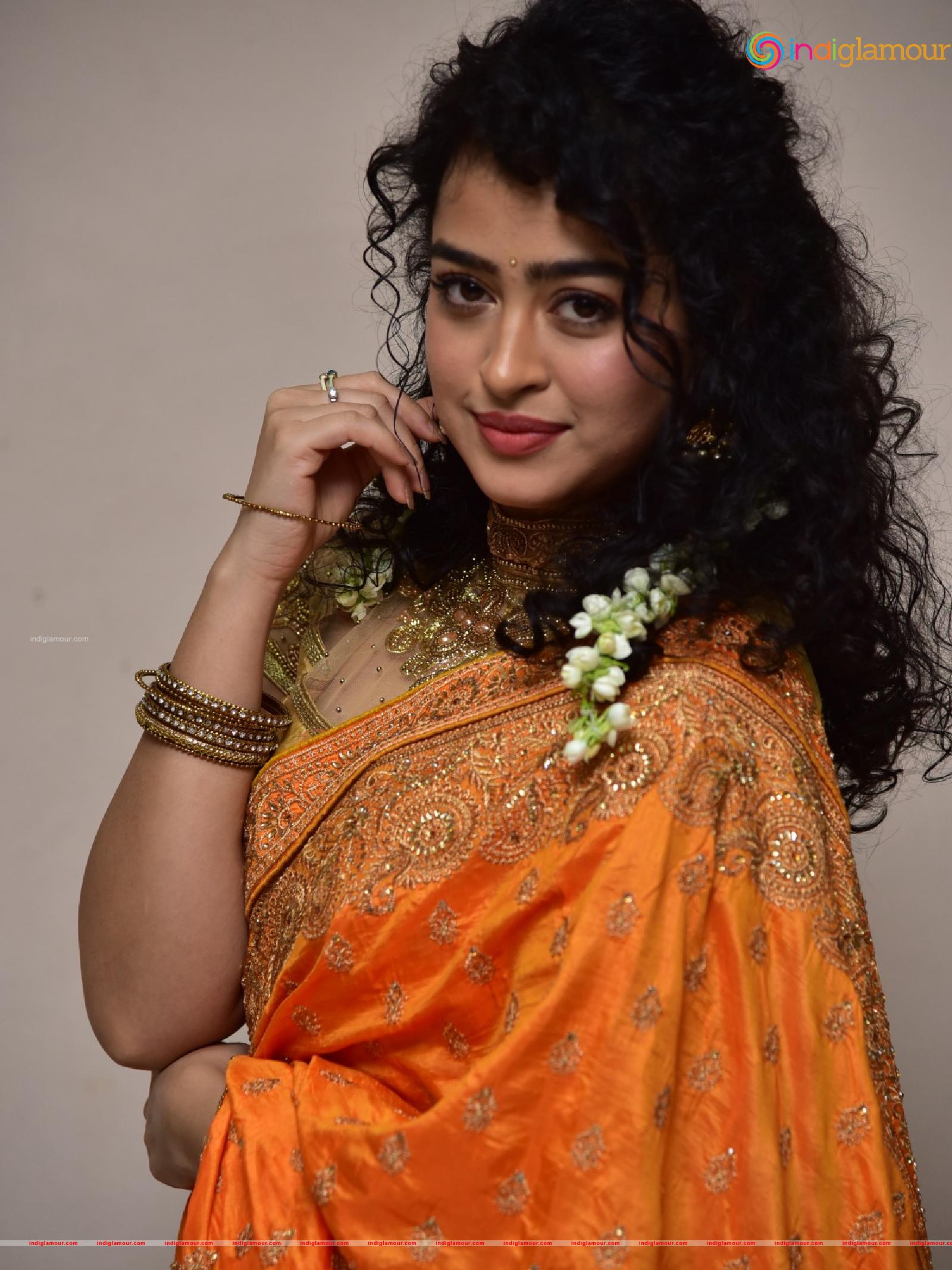 Apsara Rani Actress hd photo