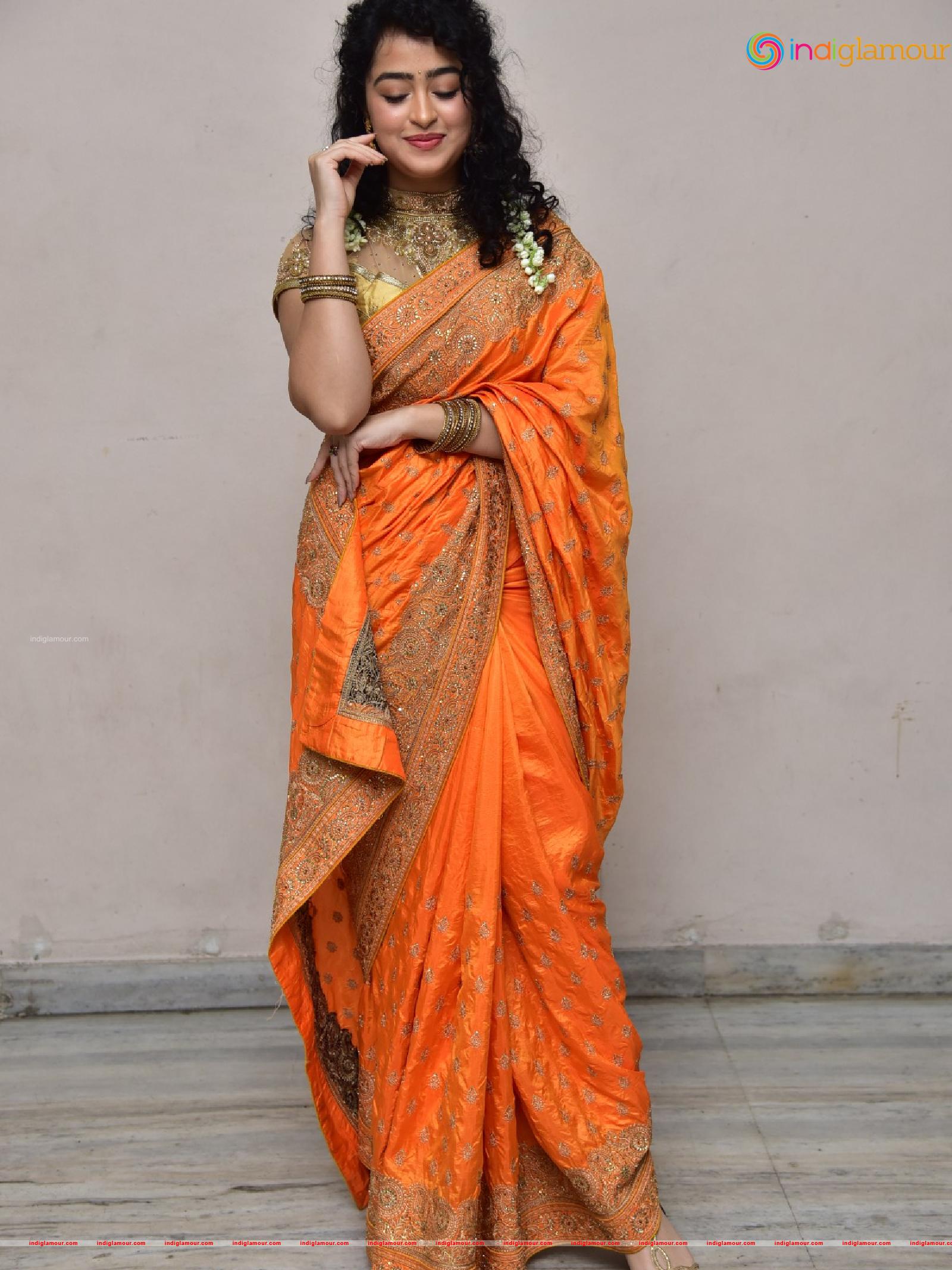 Apsara Rani Actress hd photo