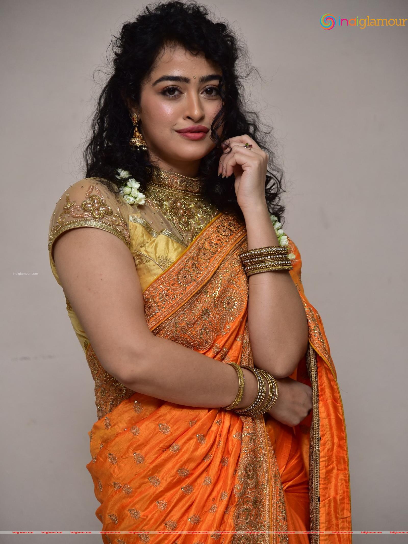 Apsara Rani Actress hd photo