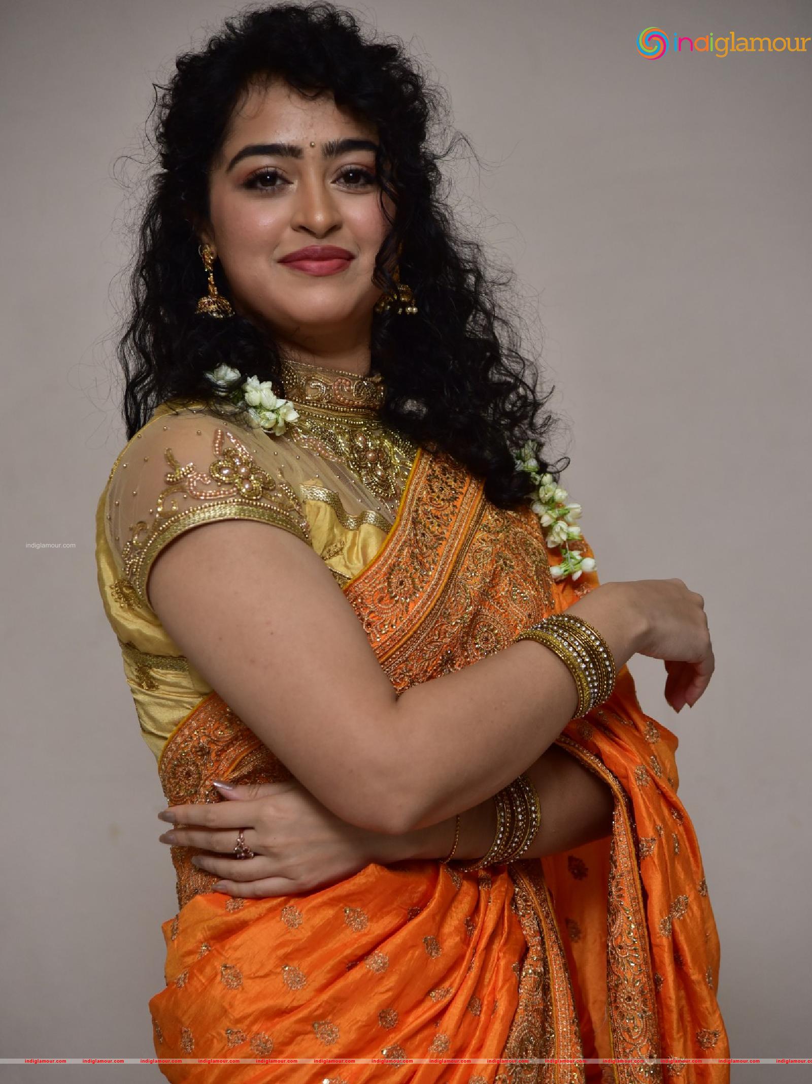 Apsara Rani Actress hd photo