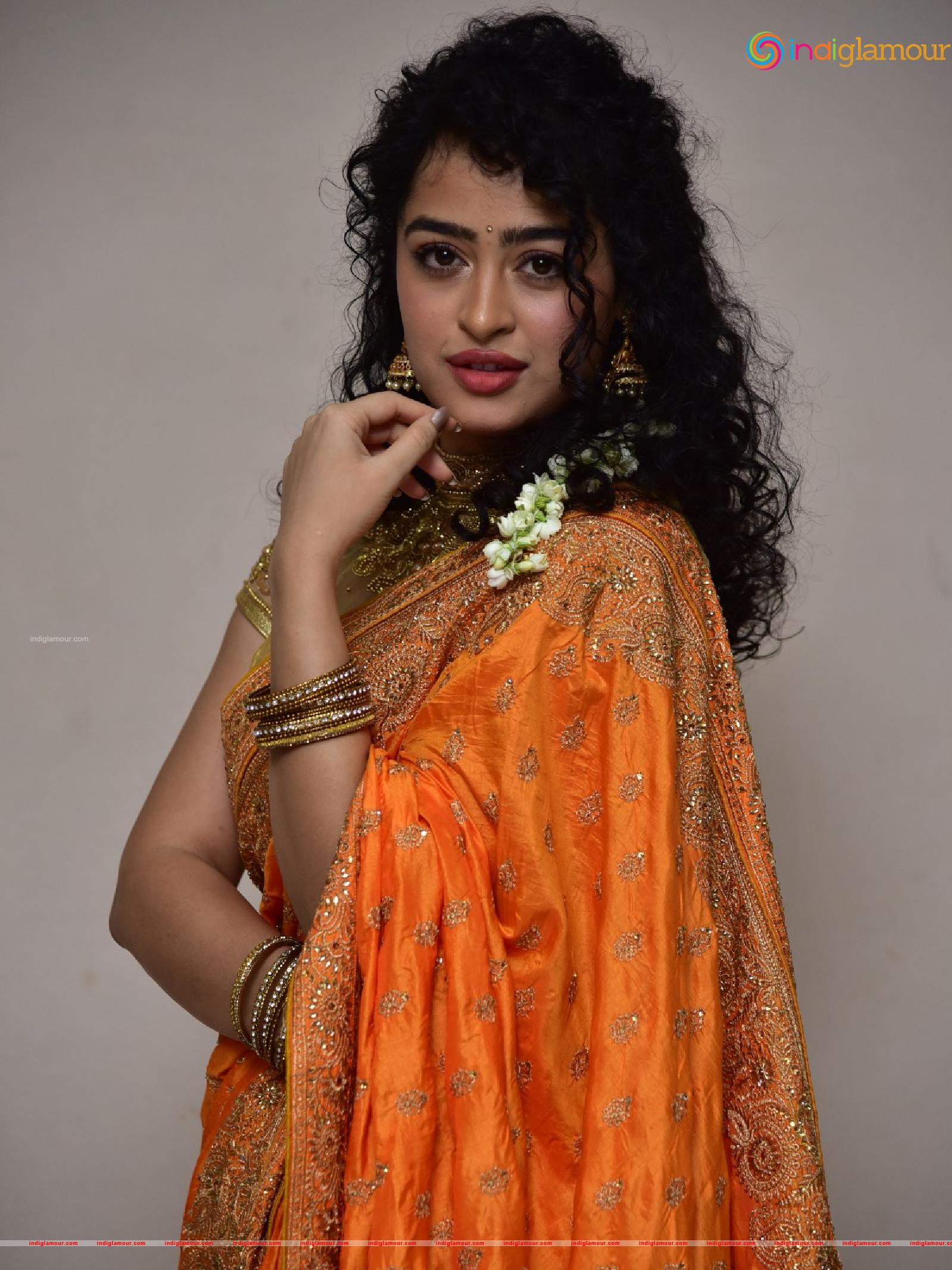 Apsara Rani Actress hd photo