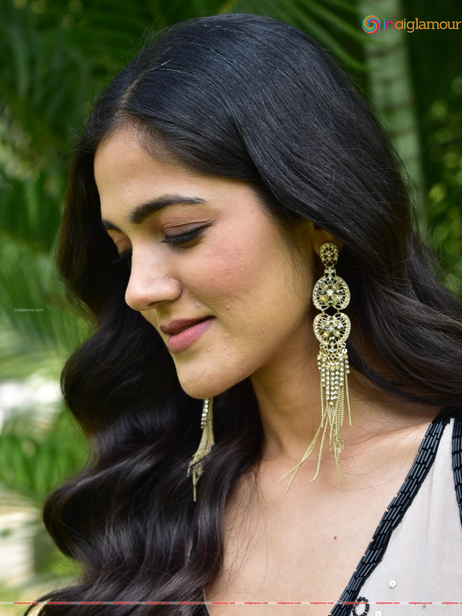 Simran Choudhary Actress hd photo