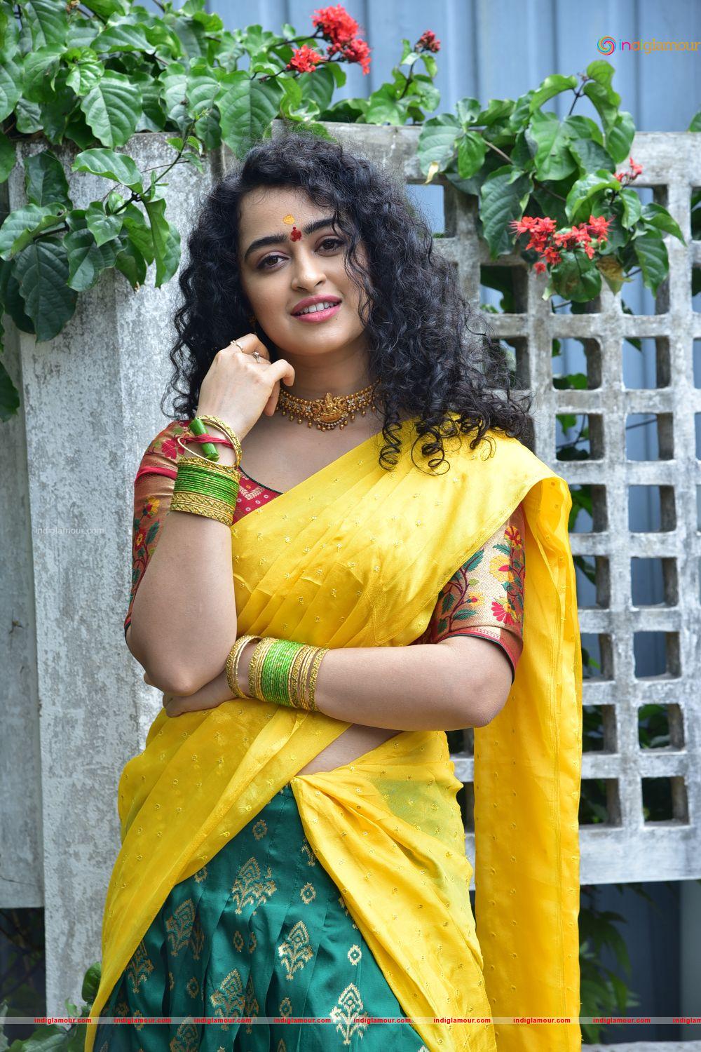Apsara Rani Actress hd photo