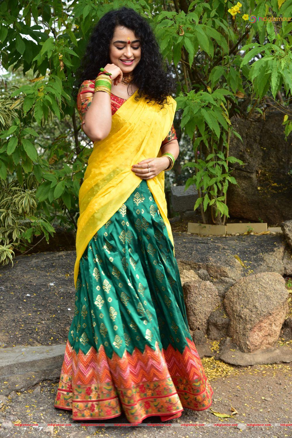 Apsara Rani Actress hd photo