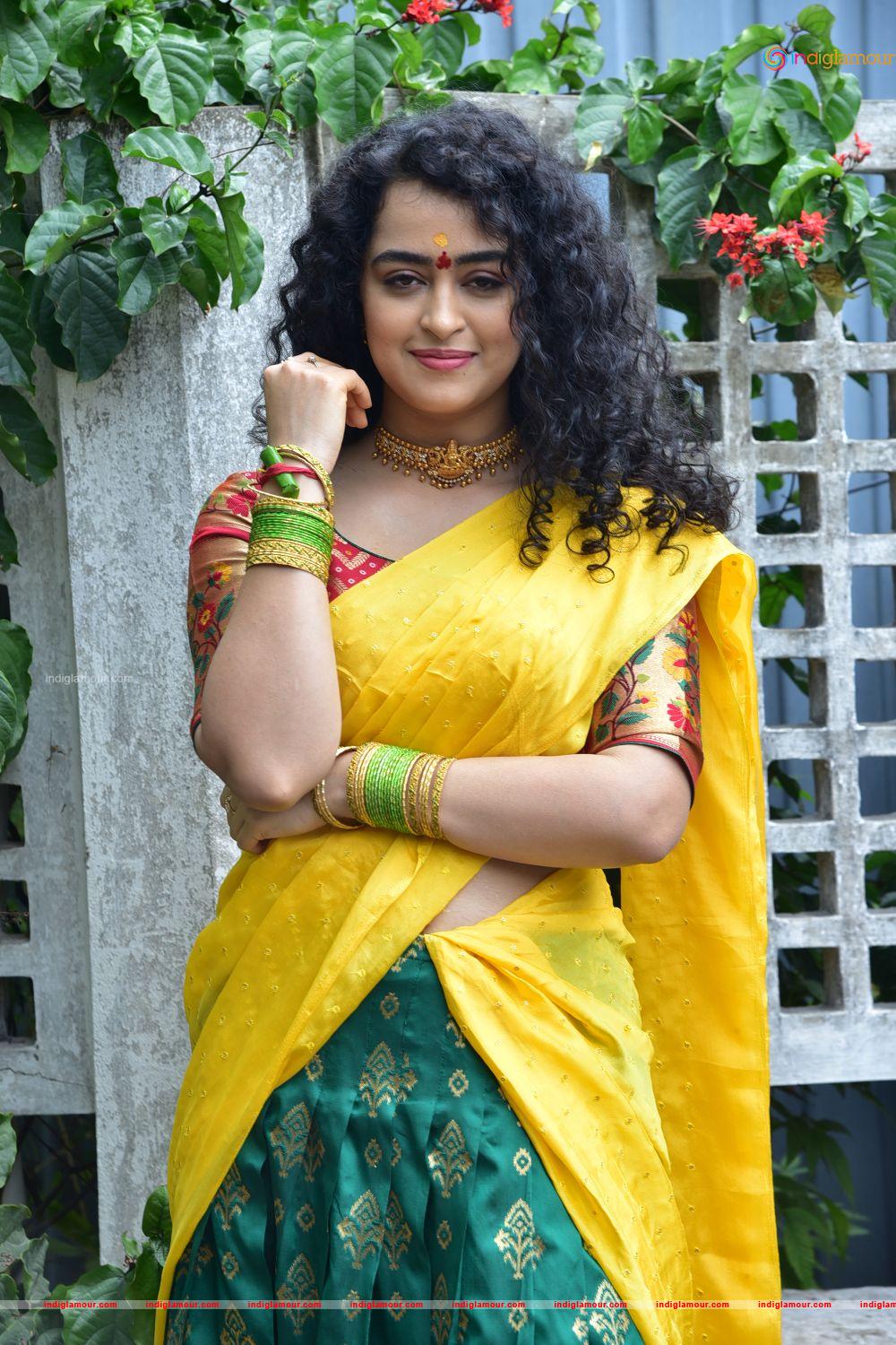 Apsara Rani Actress hd photo
