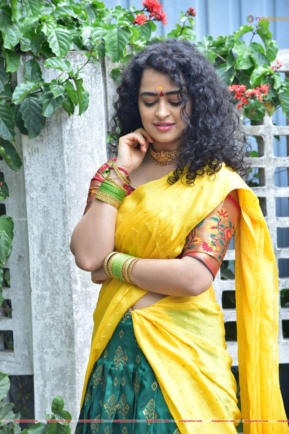 Apsara Rani Actress hd photo