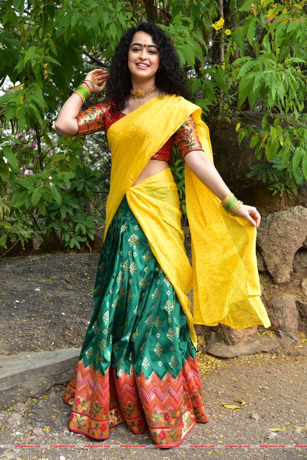 Apsara Rani Actress hd photo