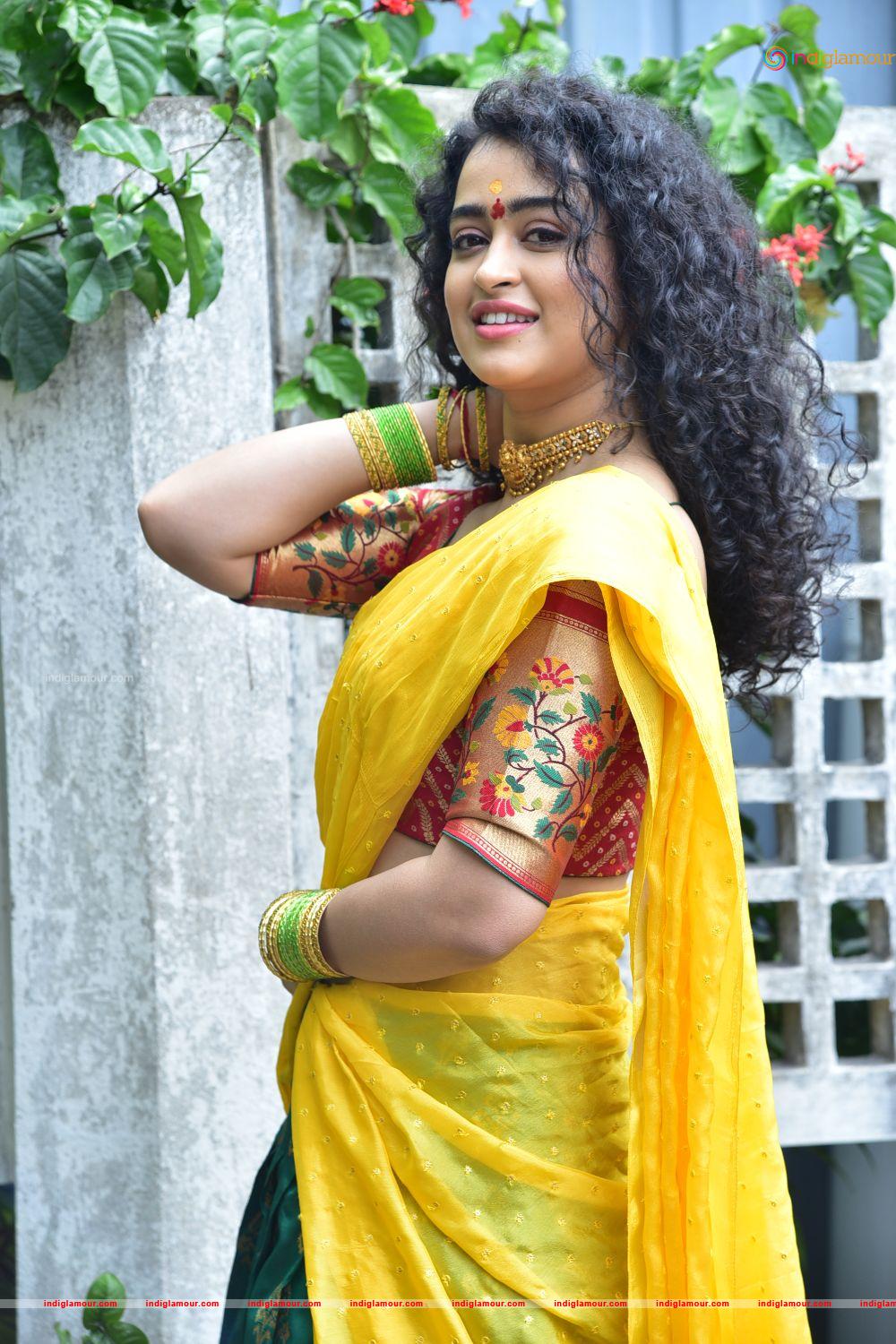 Apsara Rani Actress hd photo
