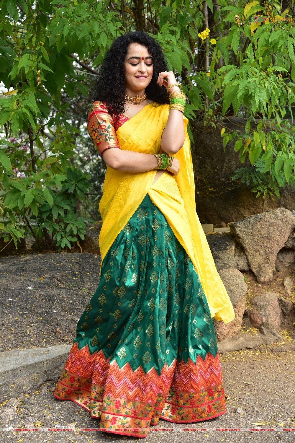 Apsara Rani Actress hd photo