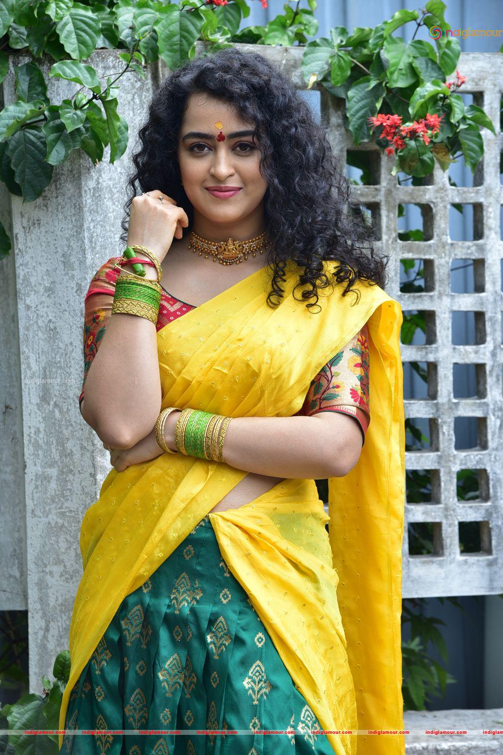 Apsara Rani Actress hd photo