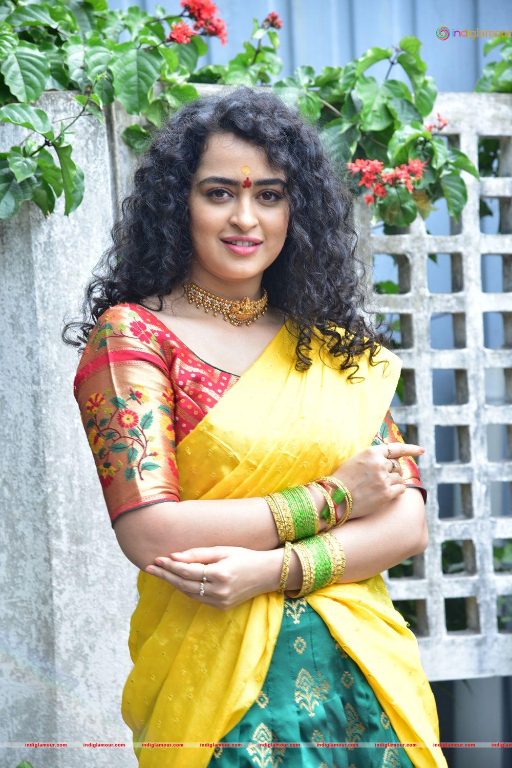 Apsara Rani Actress hd photo