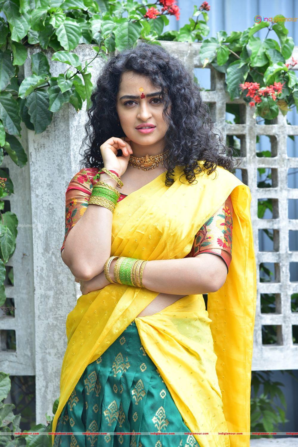 Apsara Rani Actress hd photo