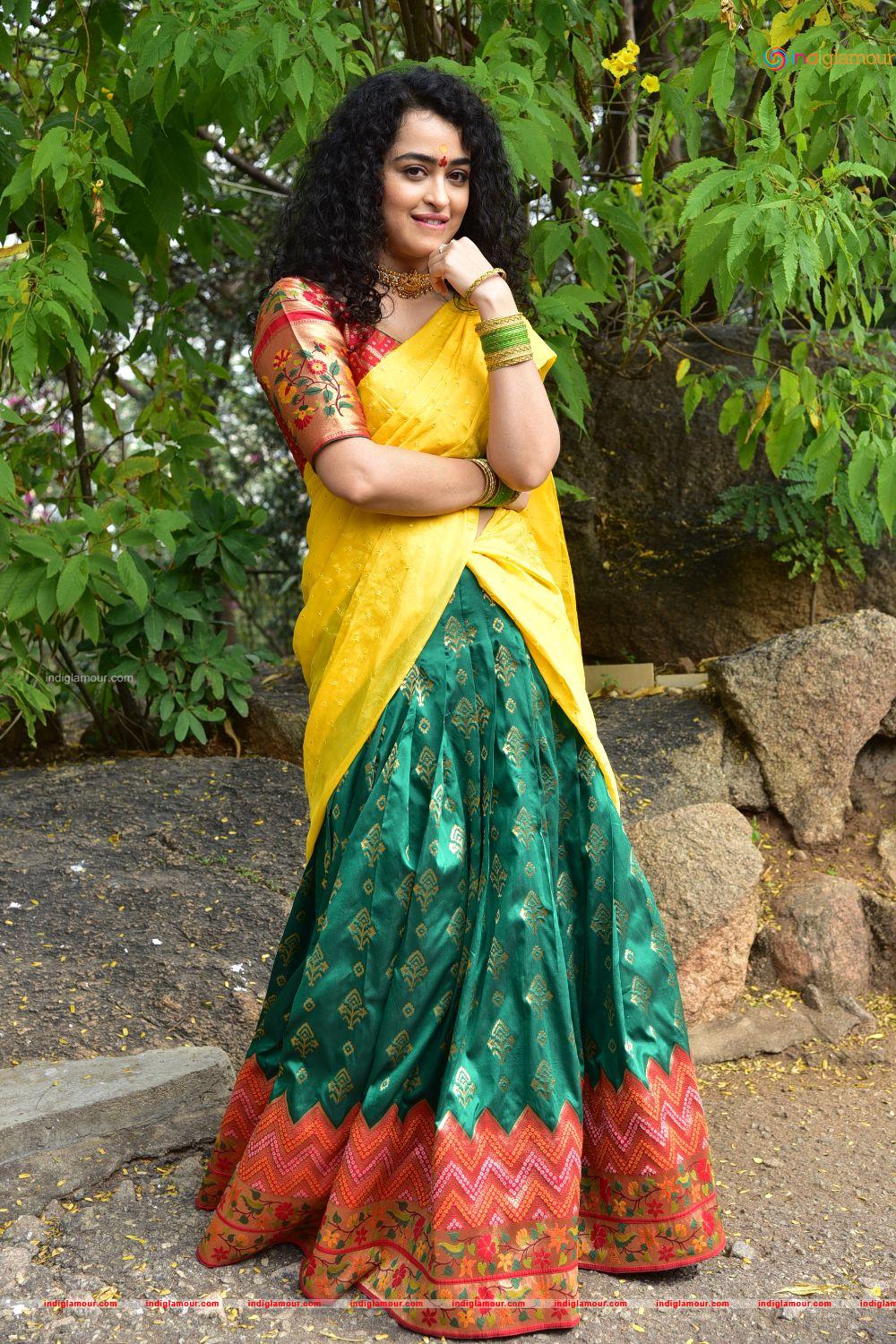 Apsara Rani Actress hd photo