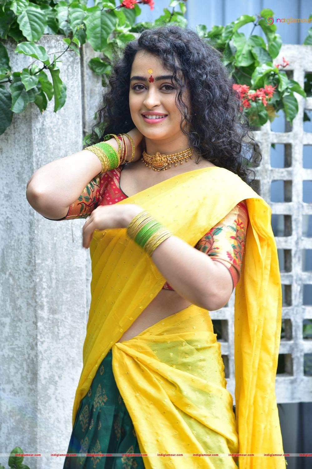 Apsara Rani Actress hd photo