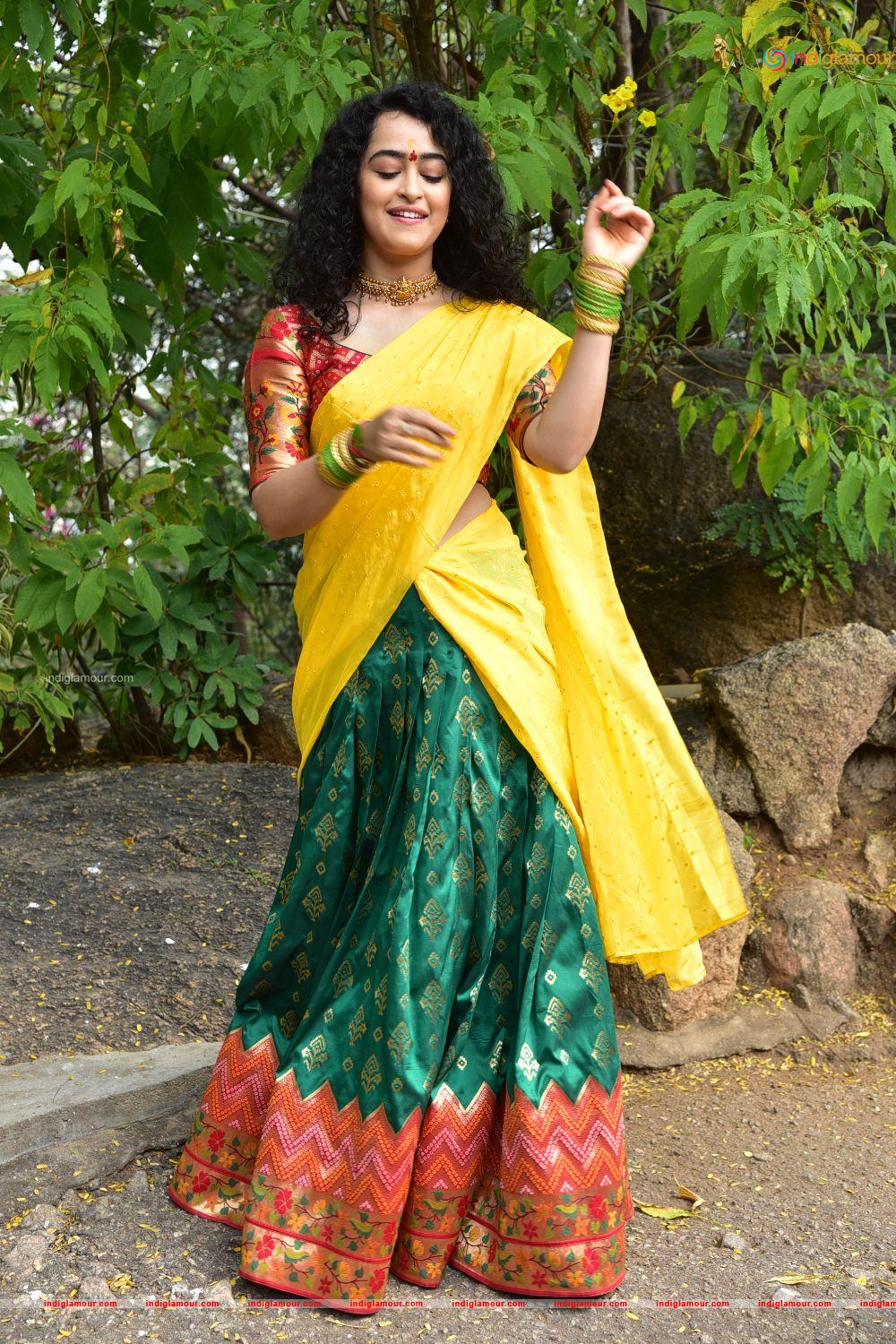 Apsara Rani Actress hd photo