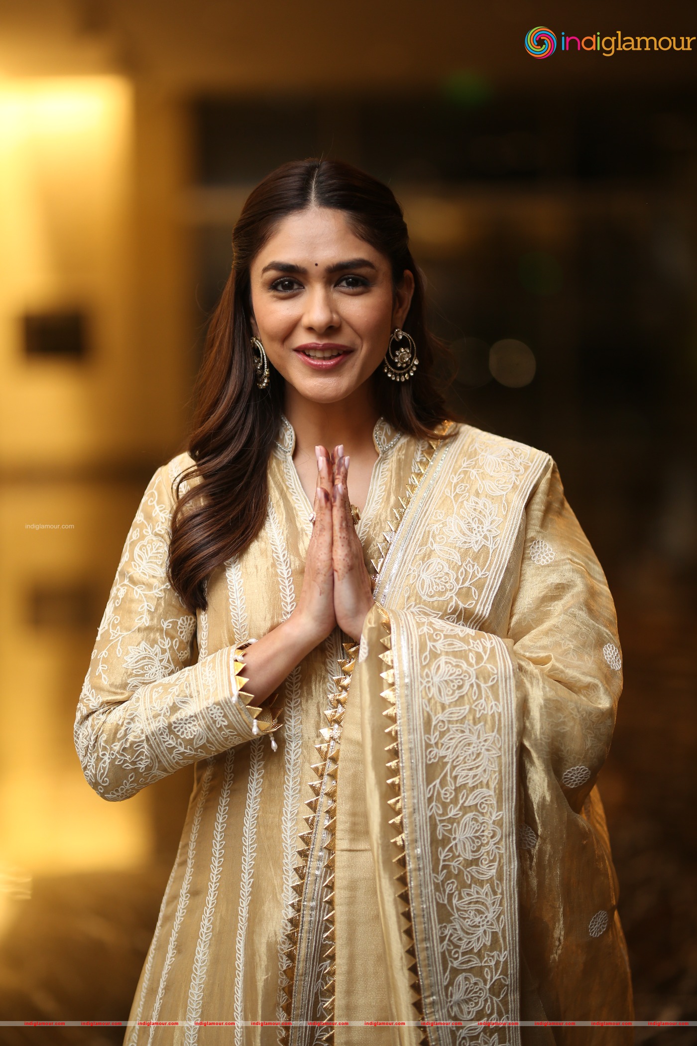 Mrunal Thakur photos