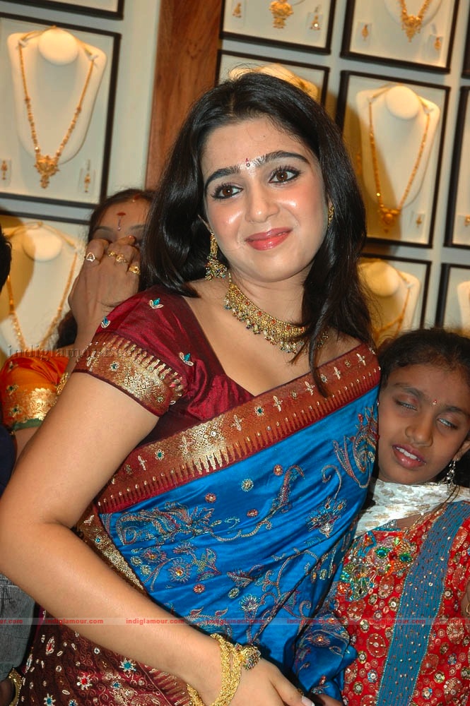 Charmi Photos Actress hd photo