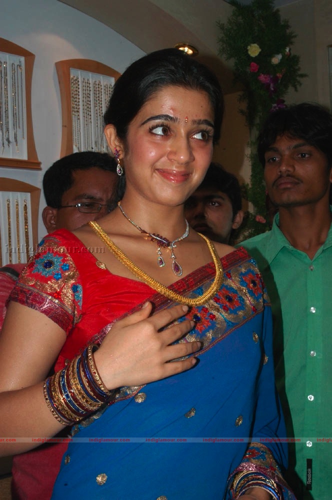 Charmi Photos Actress hd photo