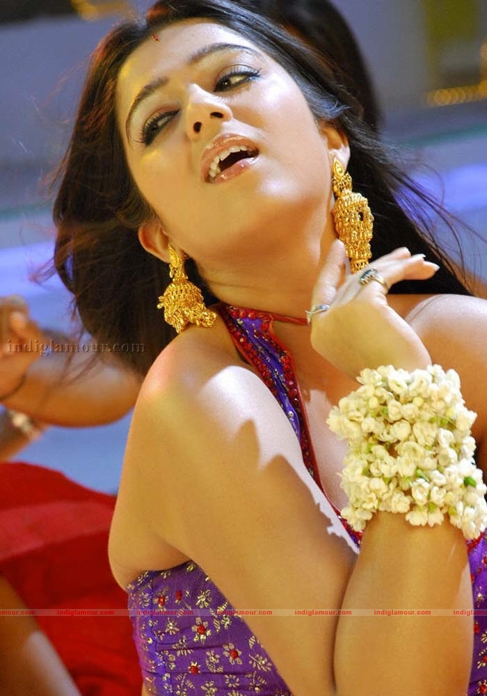 Charmi Photos Actress hd photo
